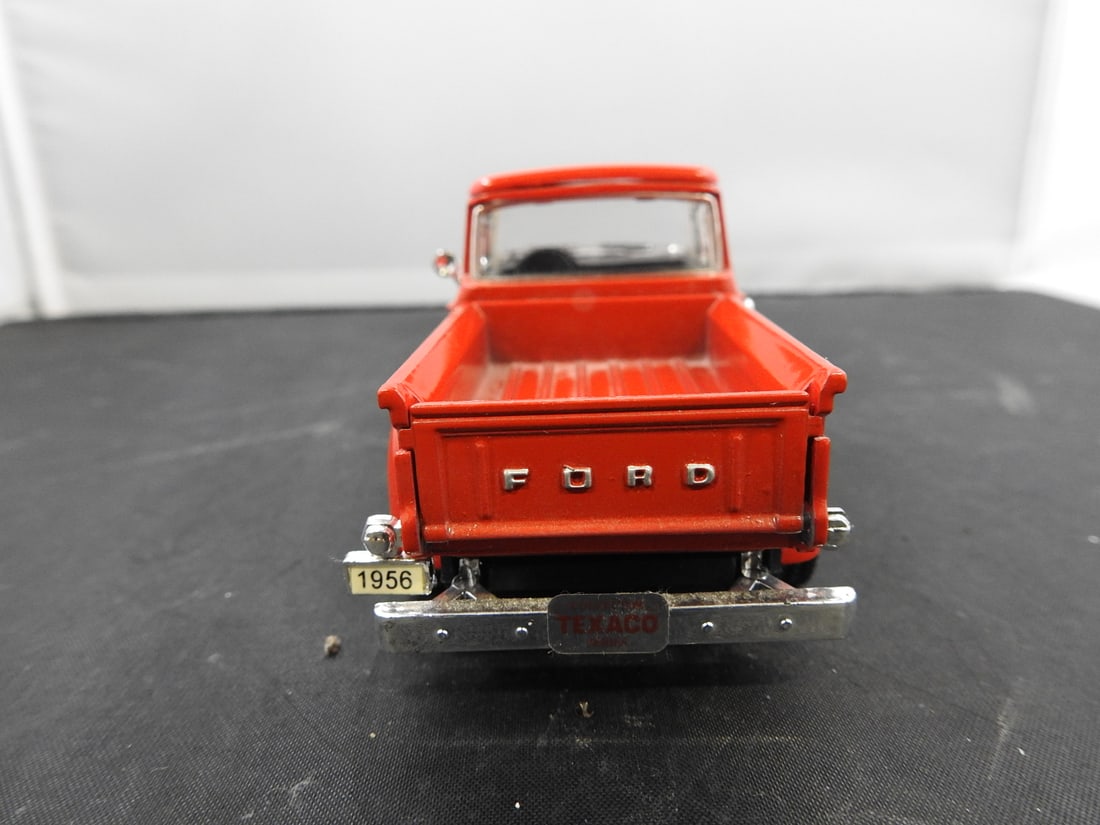 Ford and Chevrolet Pickup and Service Models - 19