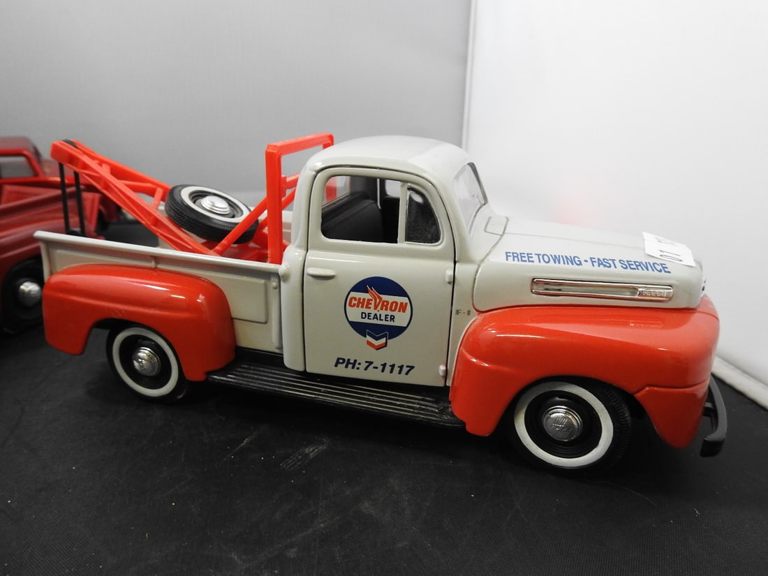 Ford and Chevrolet Pickup and Service Models - 3