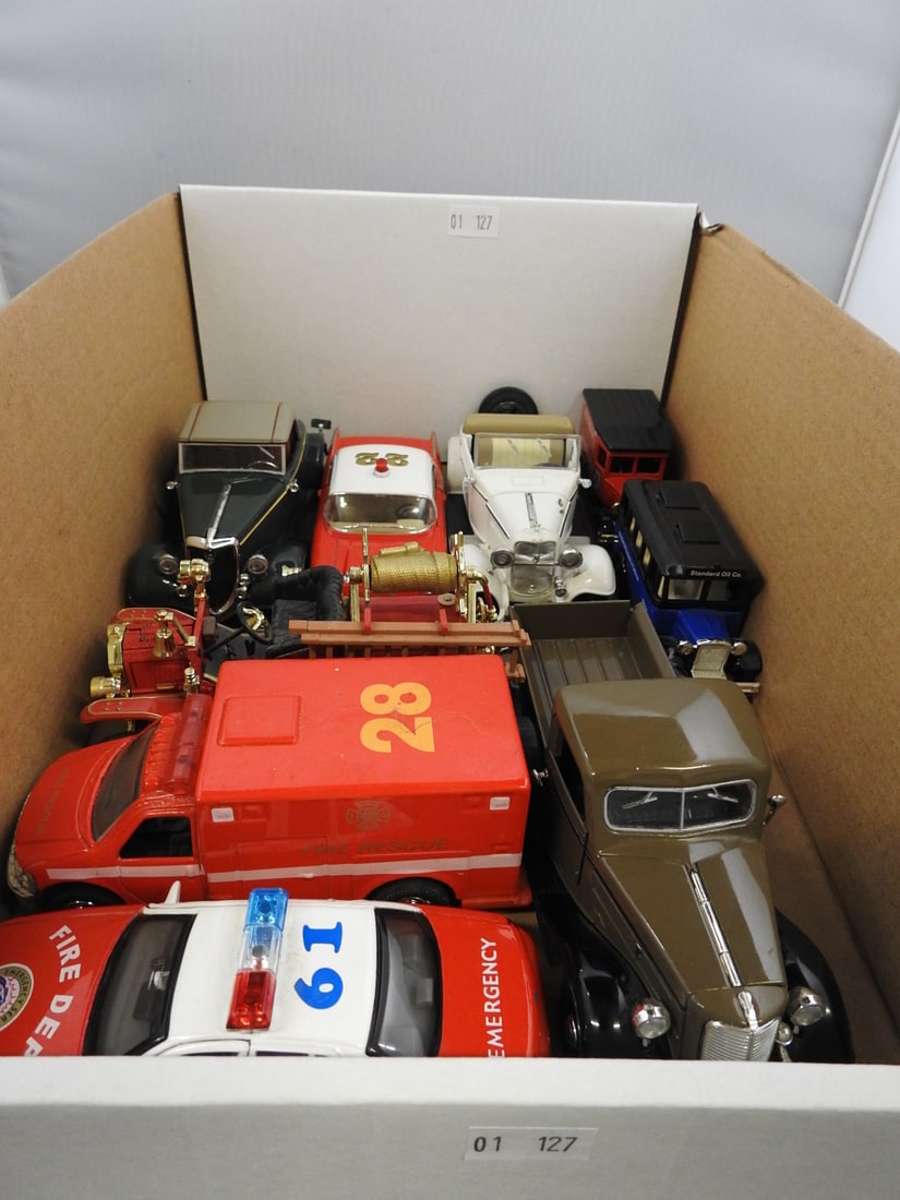 Mixed Vintage-Style Model Vehicle Lot - 2