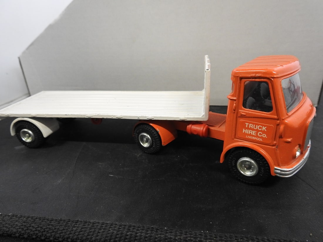 Tonka Trucks and 1922 Ford Fire Engine Model Lot - 3