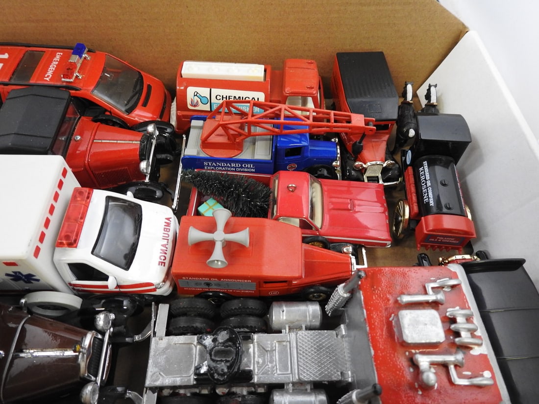 Fire, Ambulance and Emergency Model Vehicle Lot (1 of 5)