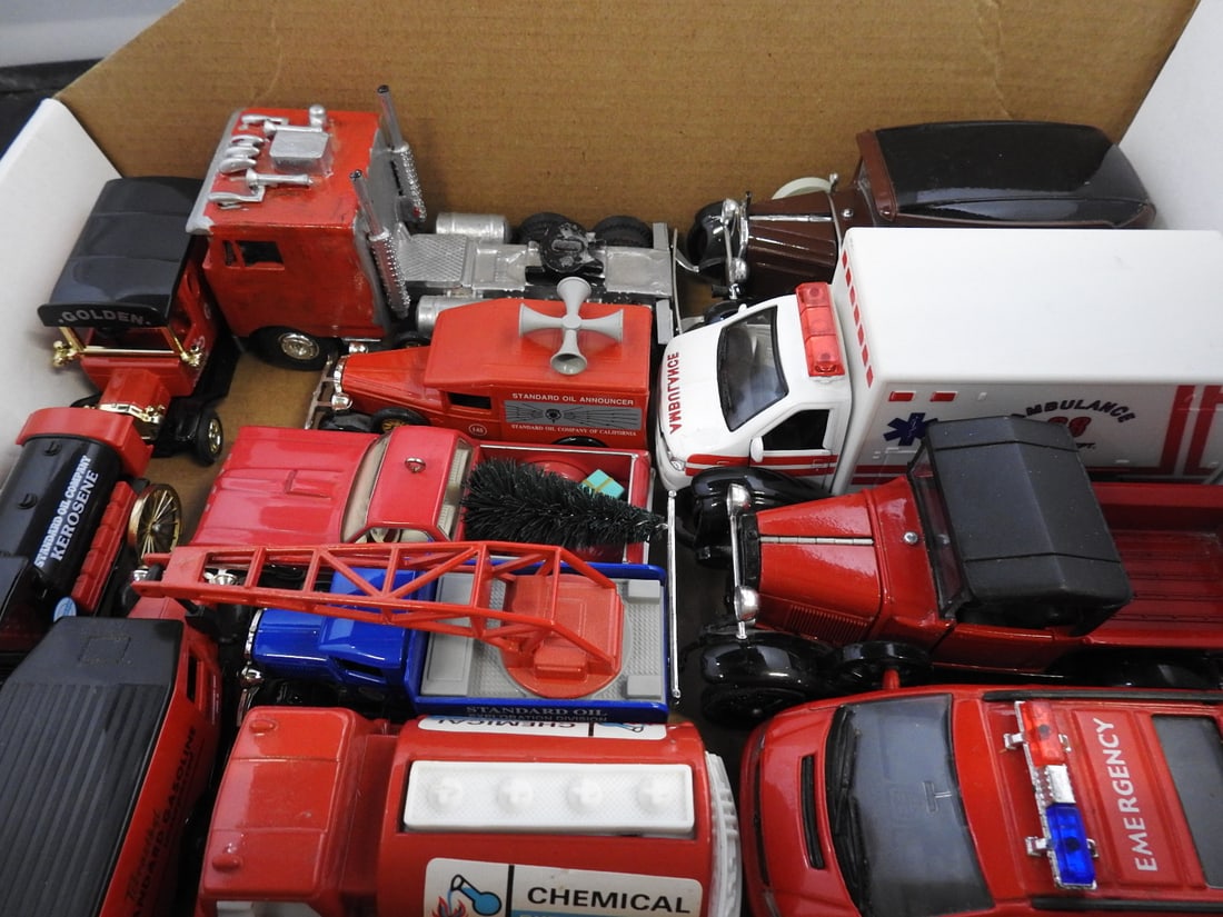 Fire, Ambulance and Emergency Model Vehicle Lot - 4