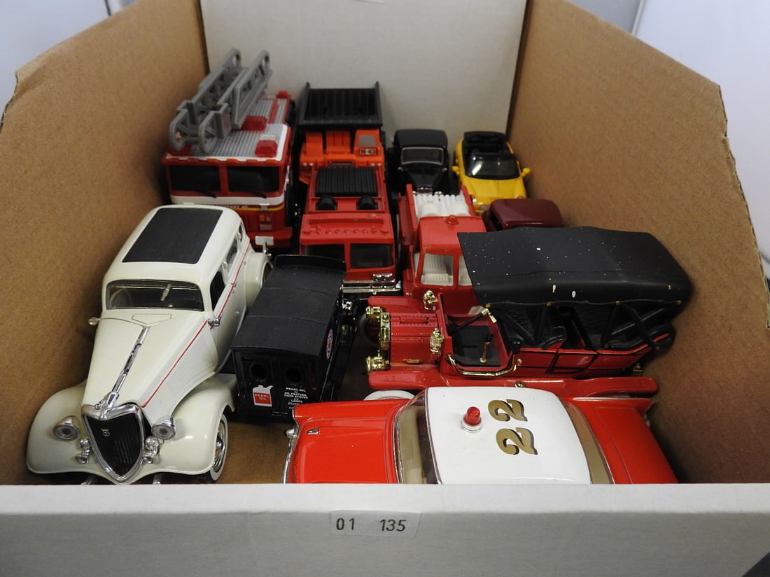 Mixed Fire Engines and Collector Cars (1 of 3)