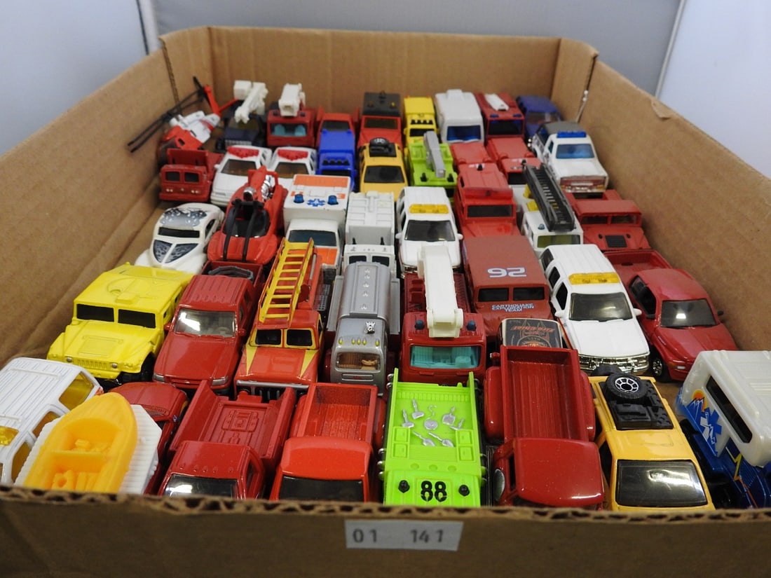 Large Mixed Loose Die-Cast Vehicle Lot - 3