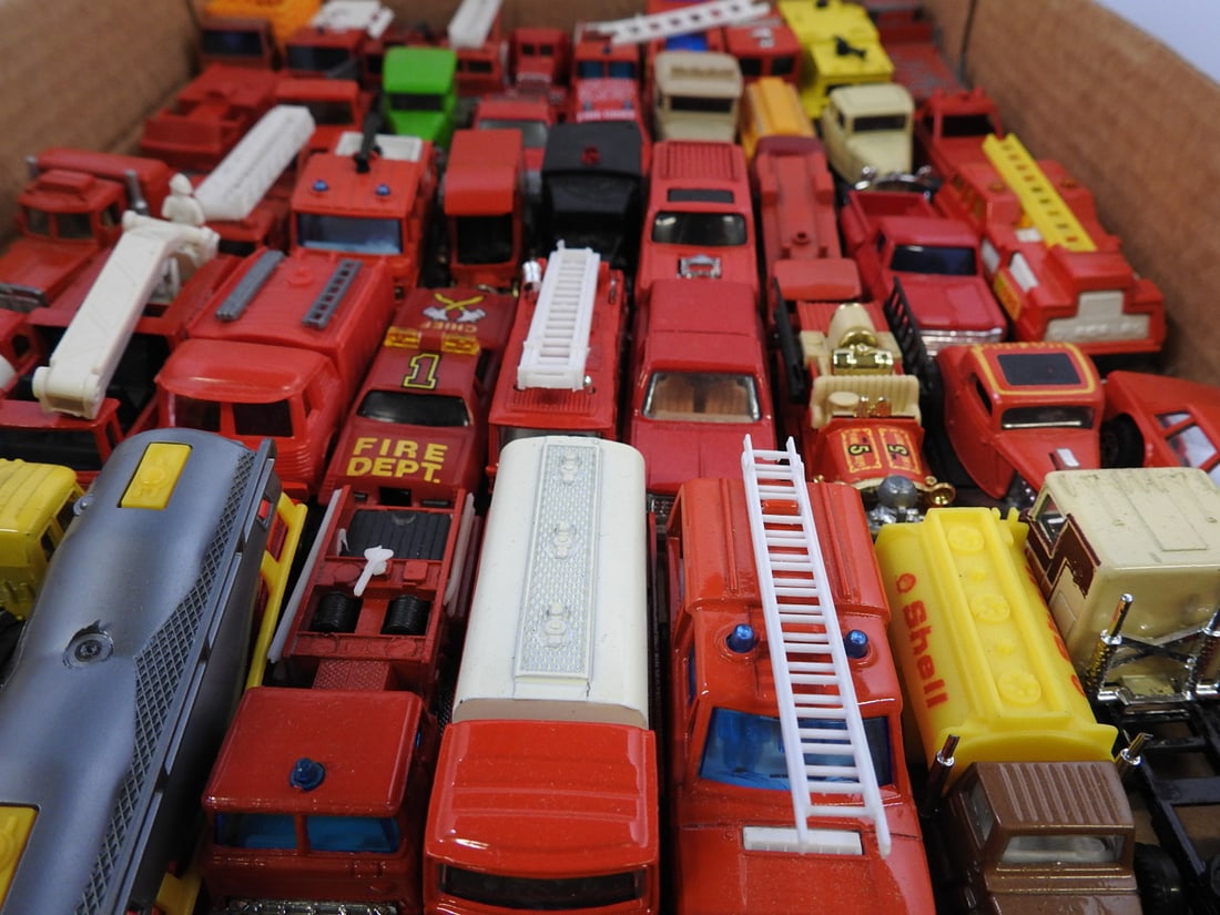 Large Loose Fire Truck and Service Vehicle Lot - 2