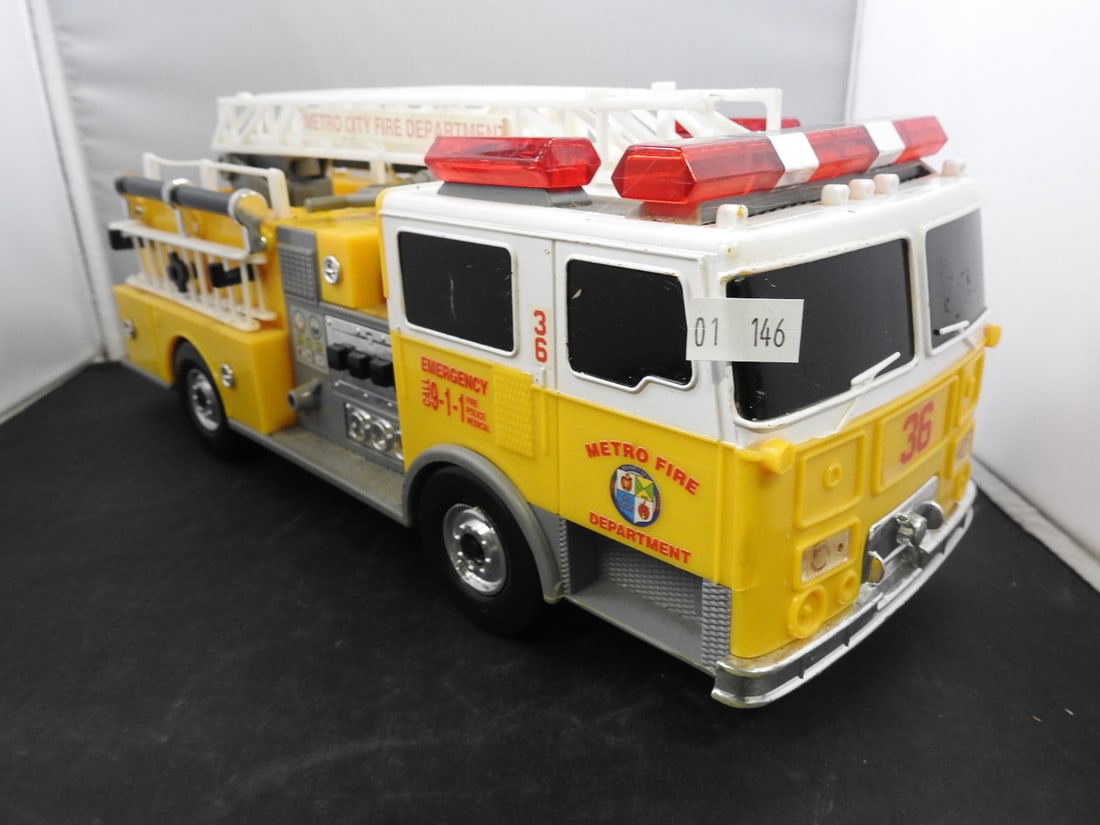 Two Large Fire Trucks with Mini Emergency Vehicle Lot - 4