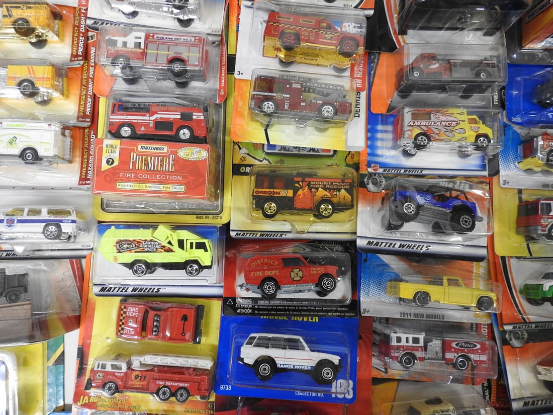 Large Packaged Die-Cast Vehicle Collection - 4