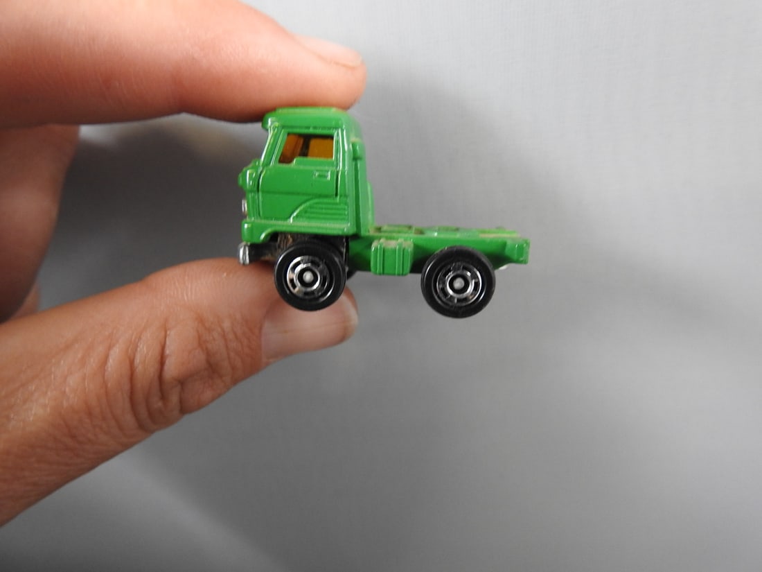 Loose Miniature Cars and Trucks, Lot of 85 - 4