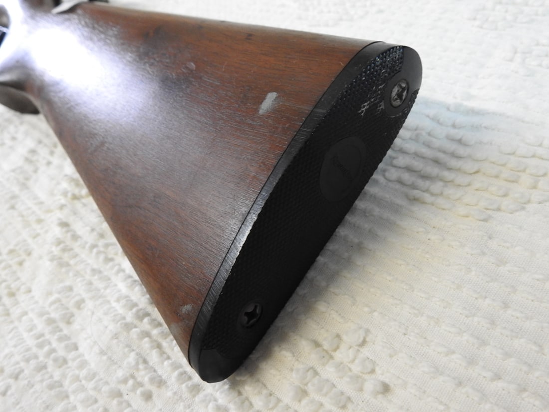 Remington Model 514 .22 S/L/LR Single-Shot Bolt-Action Rifle - 4