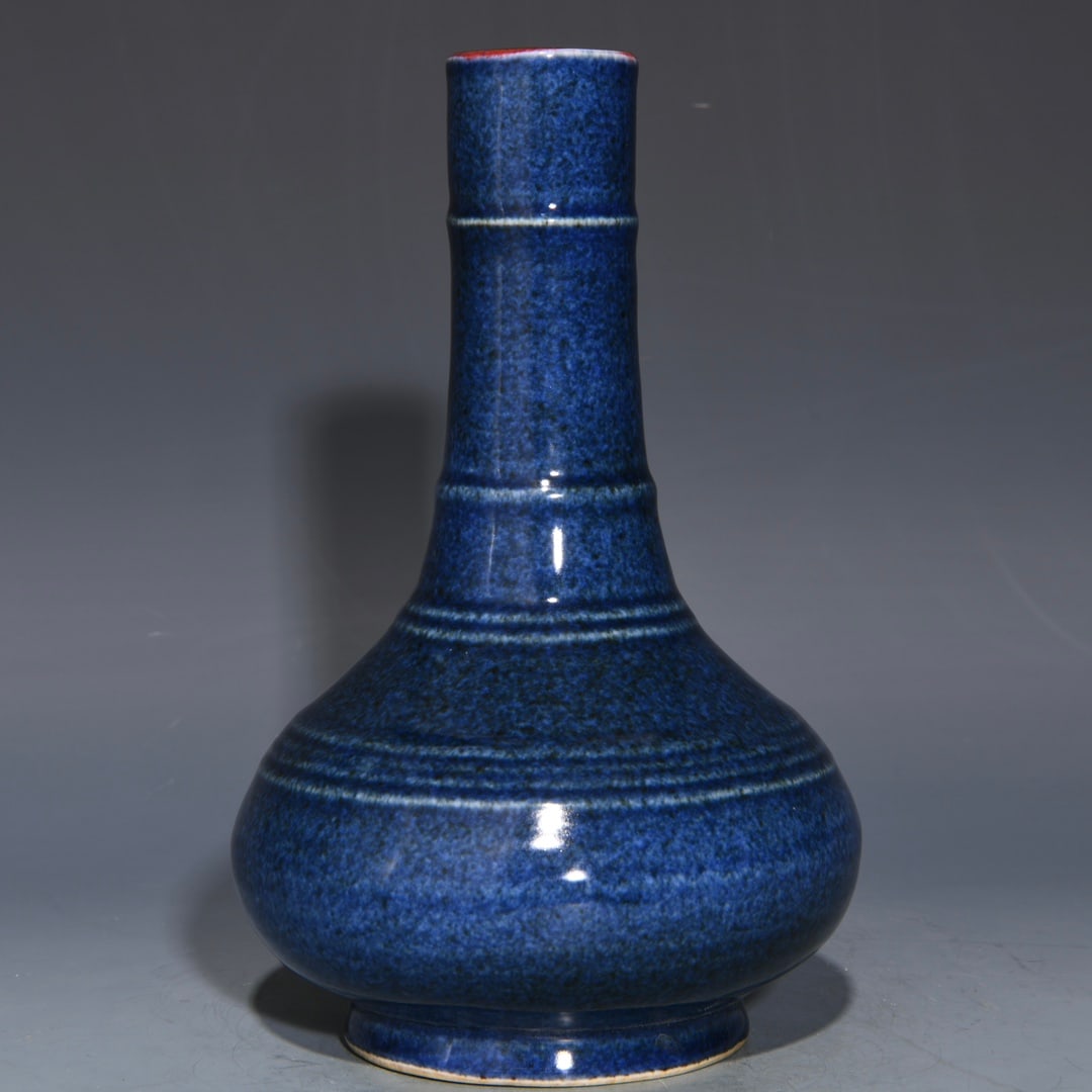 An Exquisite Chinese snowflake blue with red string pattern vase - 2