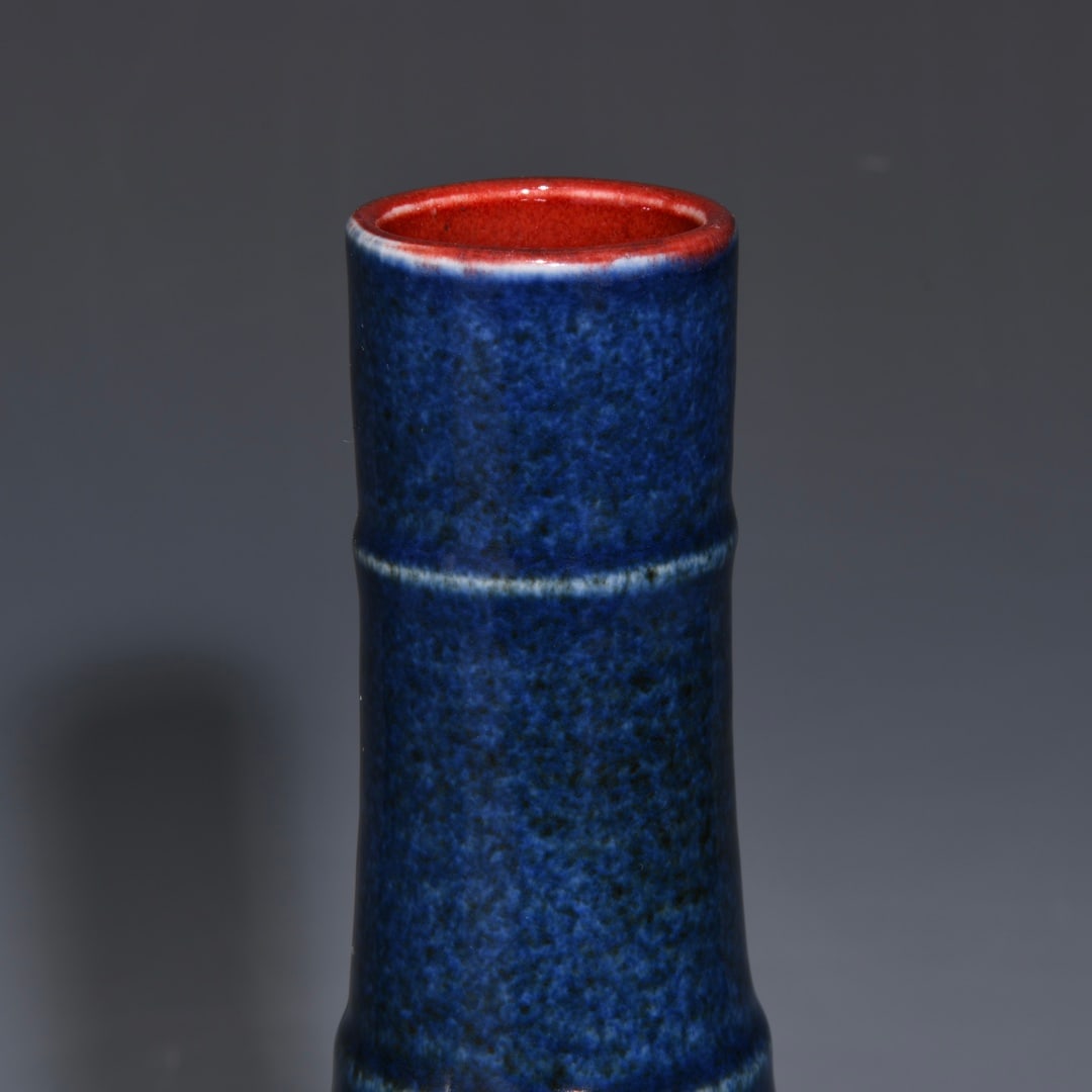 An Exquisite Chinese snowflake blue with red string pattern vase - 5