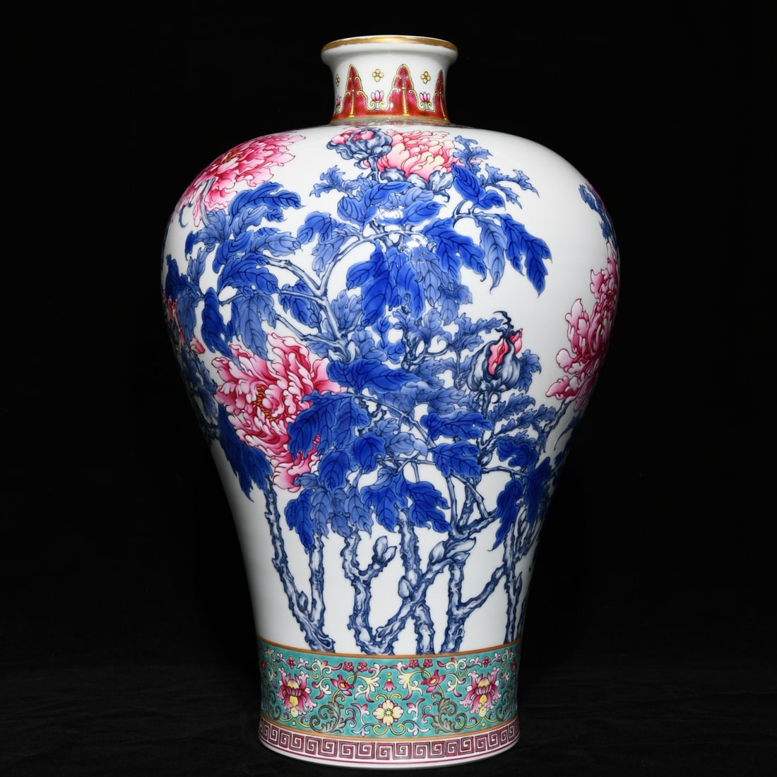 An exquisite chinese enamel plum vase with peony flower pattern: Size: Height 45.7 cm - Width 30 cm |Materials: Porcelain |Style Dynasty: Qing dynasty |Attributed: Qianlong Mark |Object: Chinese Antique