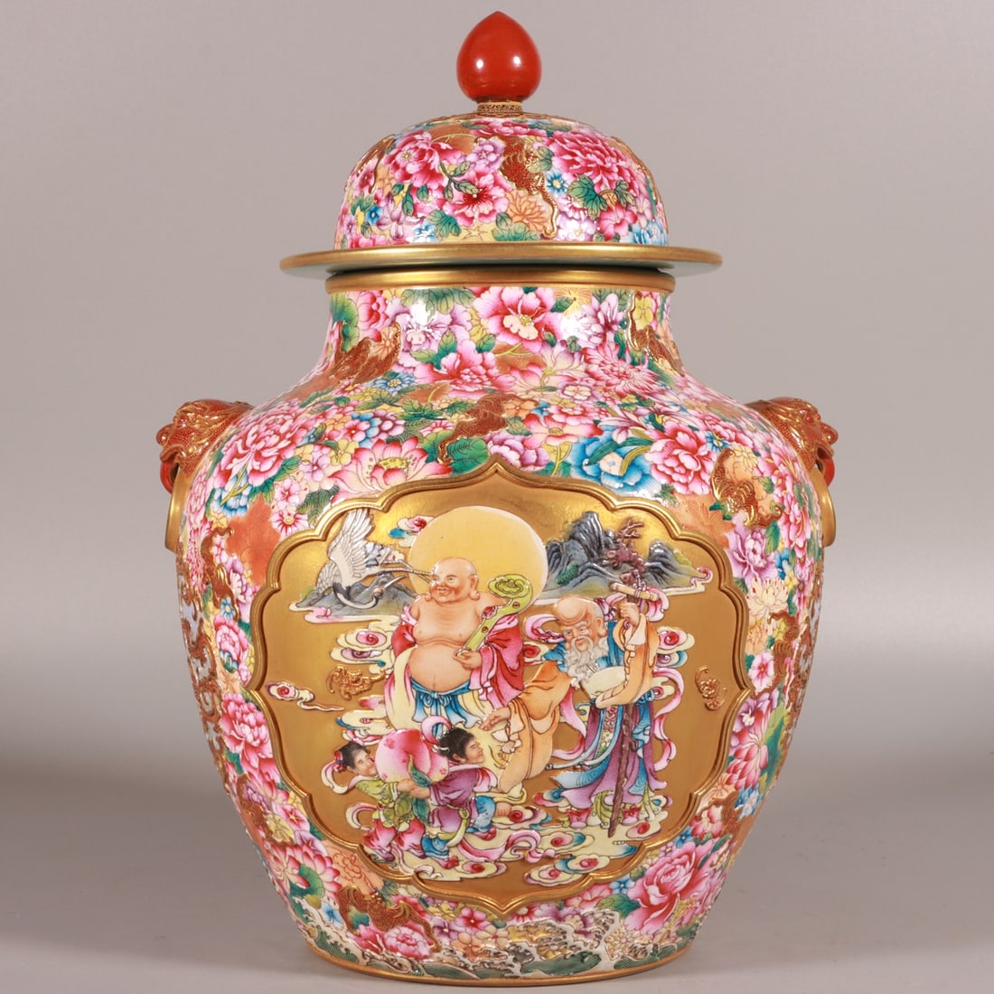 An Exquisite Chinese enamel with thousands of flowers and gold ground ear jar: Size: Height 28 cm - Width 19 cm |Materials: Porcelain |Style Dynasty: Qing dynasty |Attributed: qianlong Mark |Object: Chinese Antique