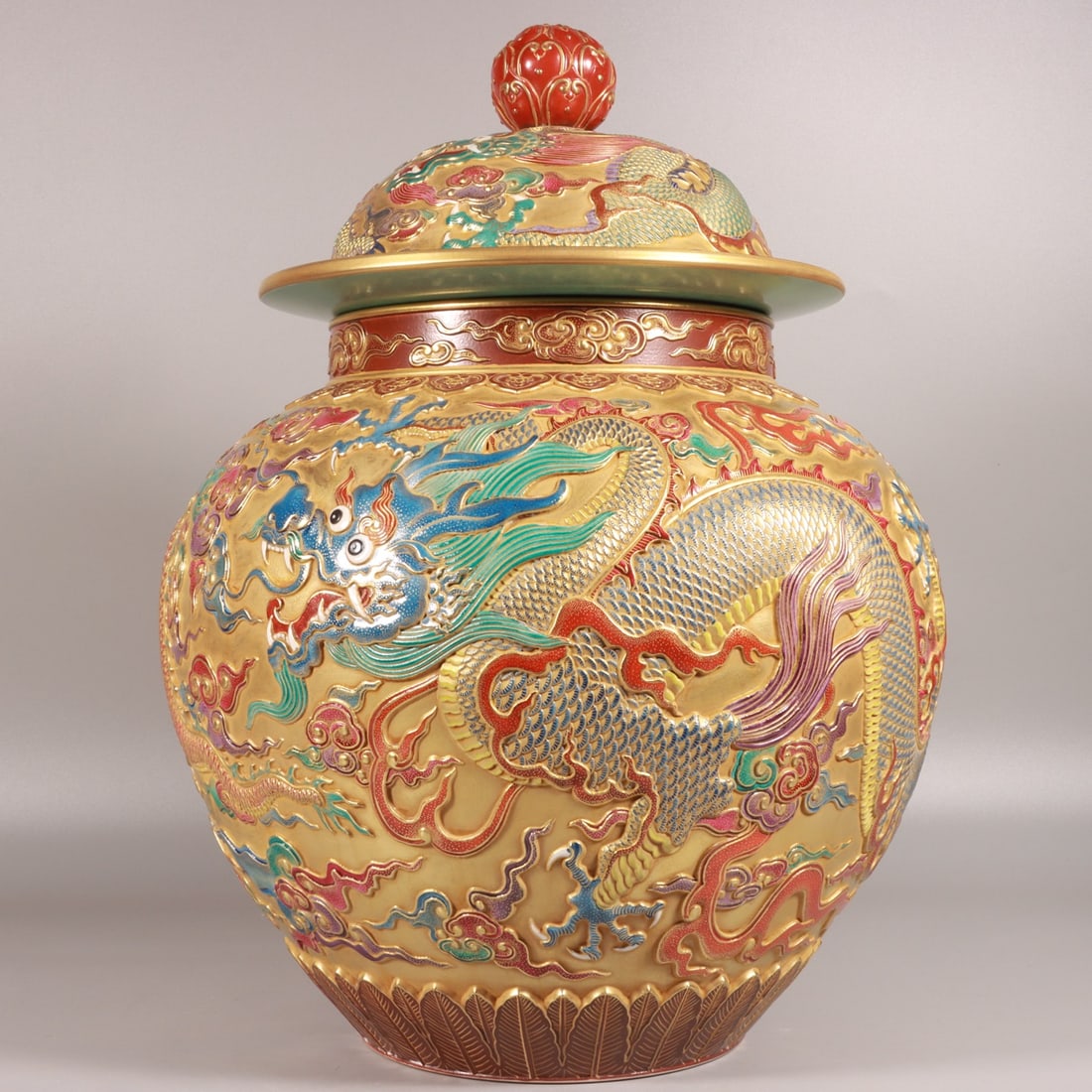 An Exquisite Chinese enamel jar with carved gold and dragon pattern: Size: Height 45 cm - Width 32 cm |Materials: Porcelain |Style Dynasty: Qing dynasty |Attributed: qianlong Mark |Object: Chinese Antique