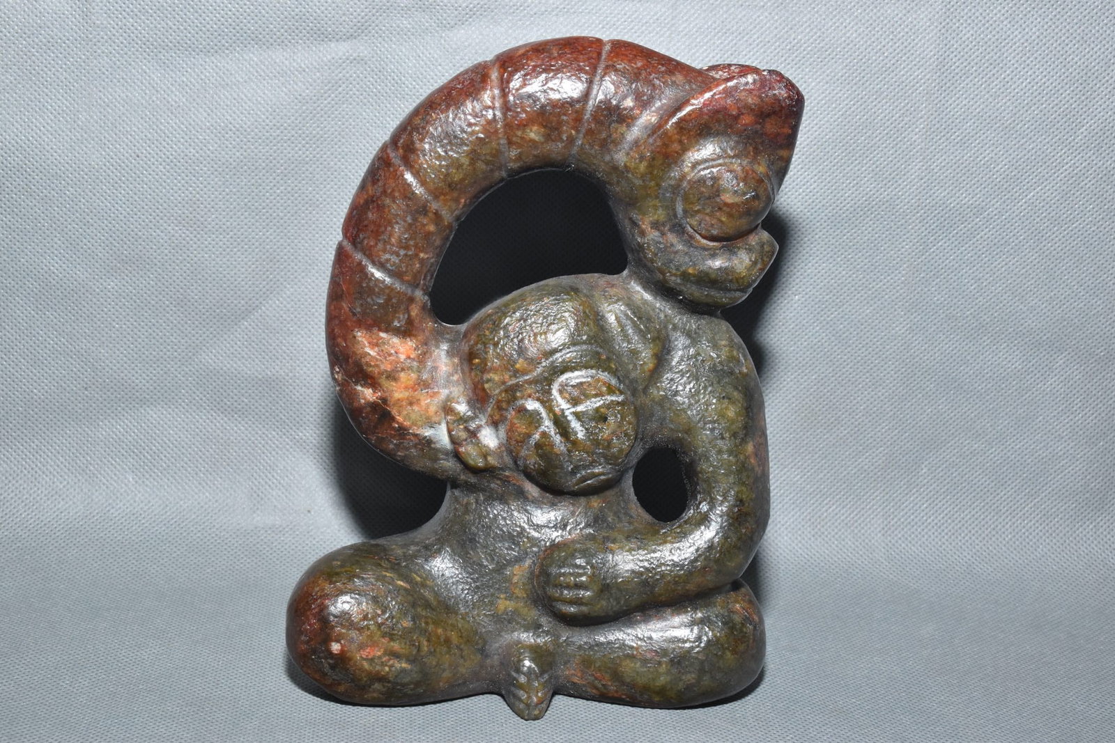 An exquisite hongshan culture jade sculpture: Size: Height 18.5 cm - Width 12.5 cm |Materials: Ancient jade |Style Dynasty: Hongshan Culture |Attributed: 4000-BC |Object: Chinese Antique
