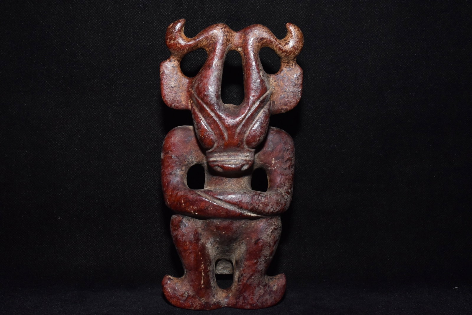 An exquisite hongshan culture jade sculpture: Size: Height 18 cm - Width 8.5 cm |Materials: Ancient jade |Style Dynasty: Hongshan Culture |Attributed: 4000-BC |Object: Chinese Antique