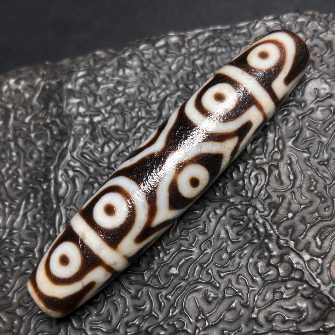 An exquisite chinese agate DZI beads (1 of 9)