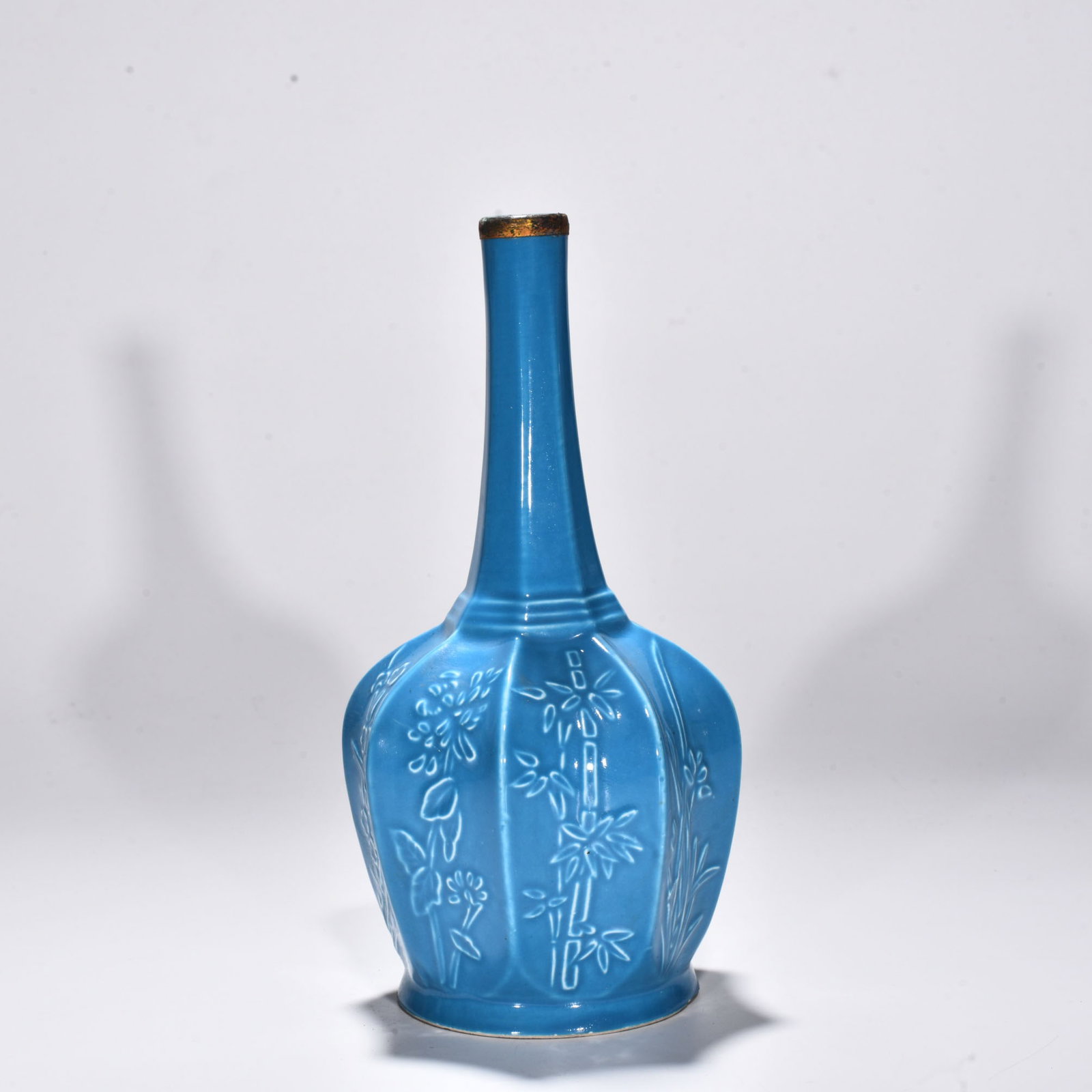 An Exquisite Chinese blue-glazed Ding kiln plum vase: Size: Height 23.5 cm - Diameter 11 cm |Materials: Porcelain |Style Dynasty: song dynasty |Attributed: 10th-C Period |Object:vase