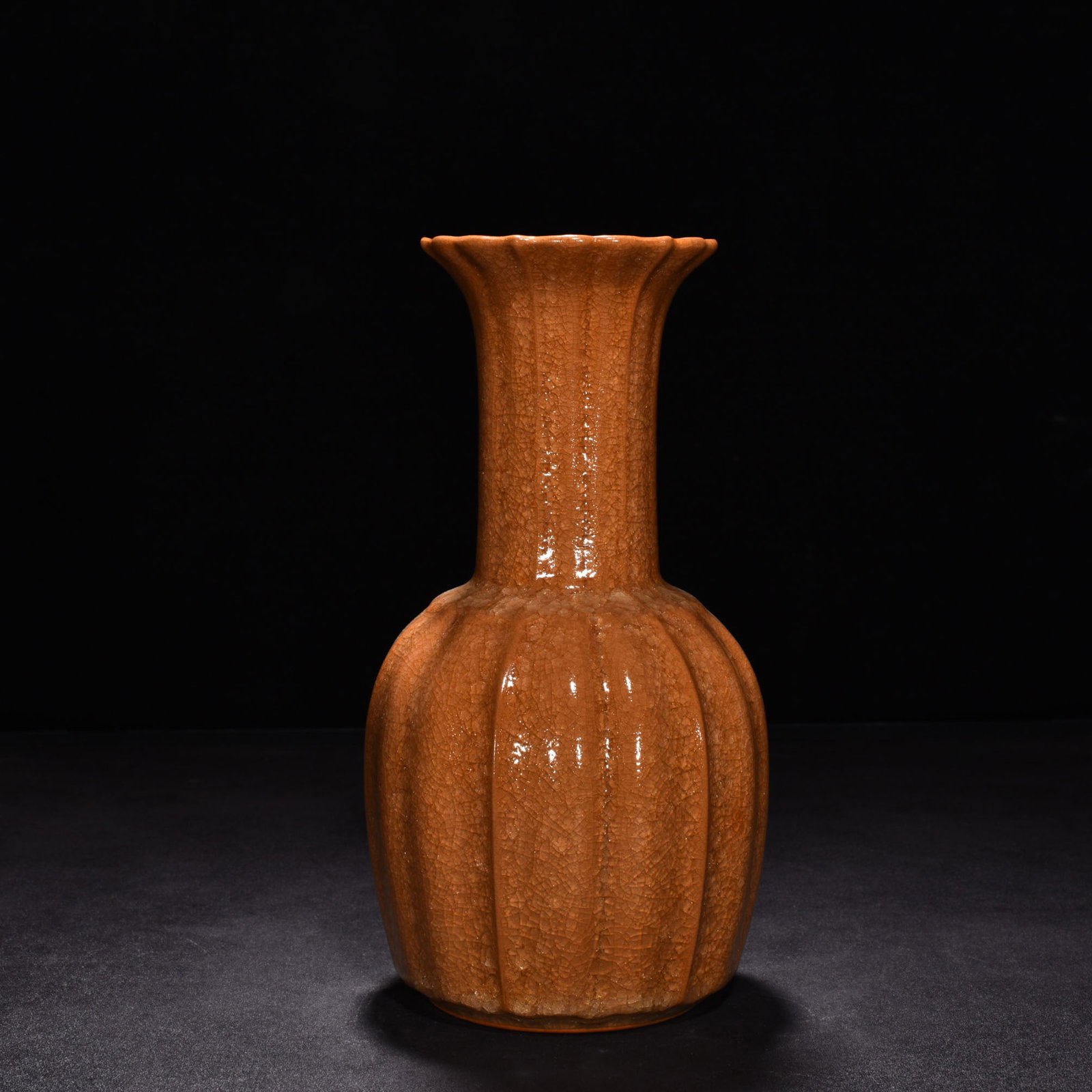 An Exquisite Chinese official kiln beige glaze ice cracked bottle: Size: Height 23.5 cm - Diameter 11 cm |Materials: Porcelain |Style Dynasty: song dynasty |Attributed: 10th-C Period |Object:bottle