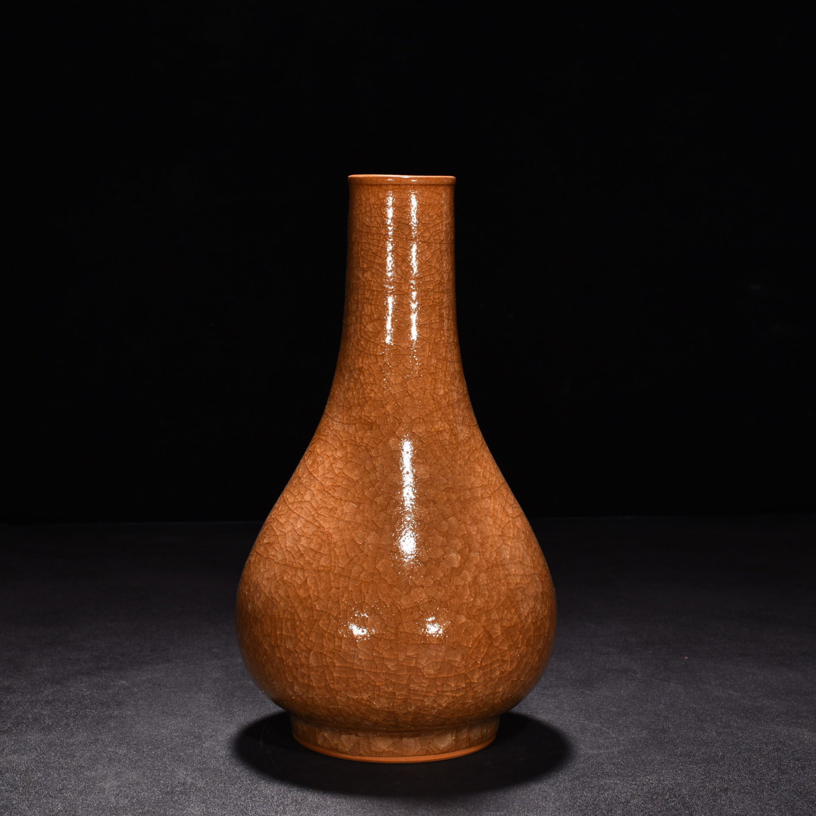 An Exquisite Chinese official kiln beige glaze ice cracked bile bottle: Size: Height 22.5 cm - Diameter 11 cm |Materials: Porcelain |Style Dynasty: song dynasty |Attributed: 10th-C Period |Object:bottle