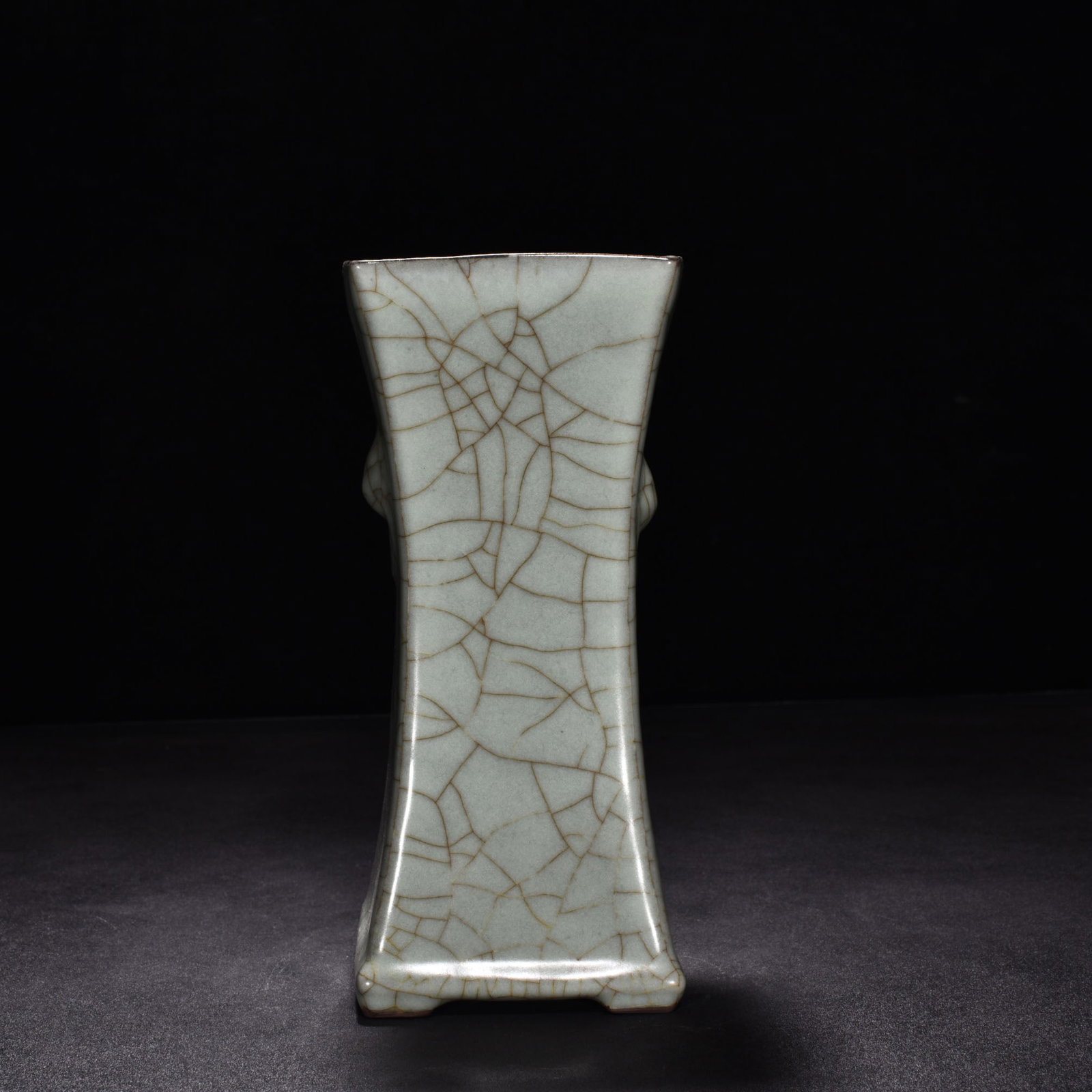 An Exquisite Chinese official kiln celadon square flower vase: Size: Height 21.5 cm - Diameter 10 cm |Materials: Porcelain |Style Dynasty: song dynasty |Attributed: 10th-C Period |Object:vase
