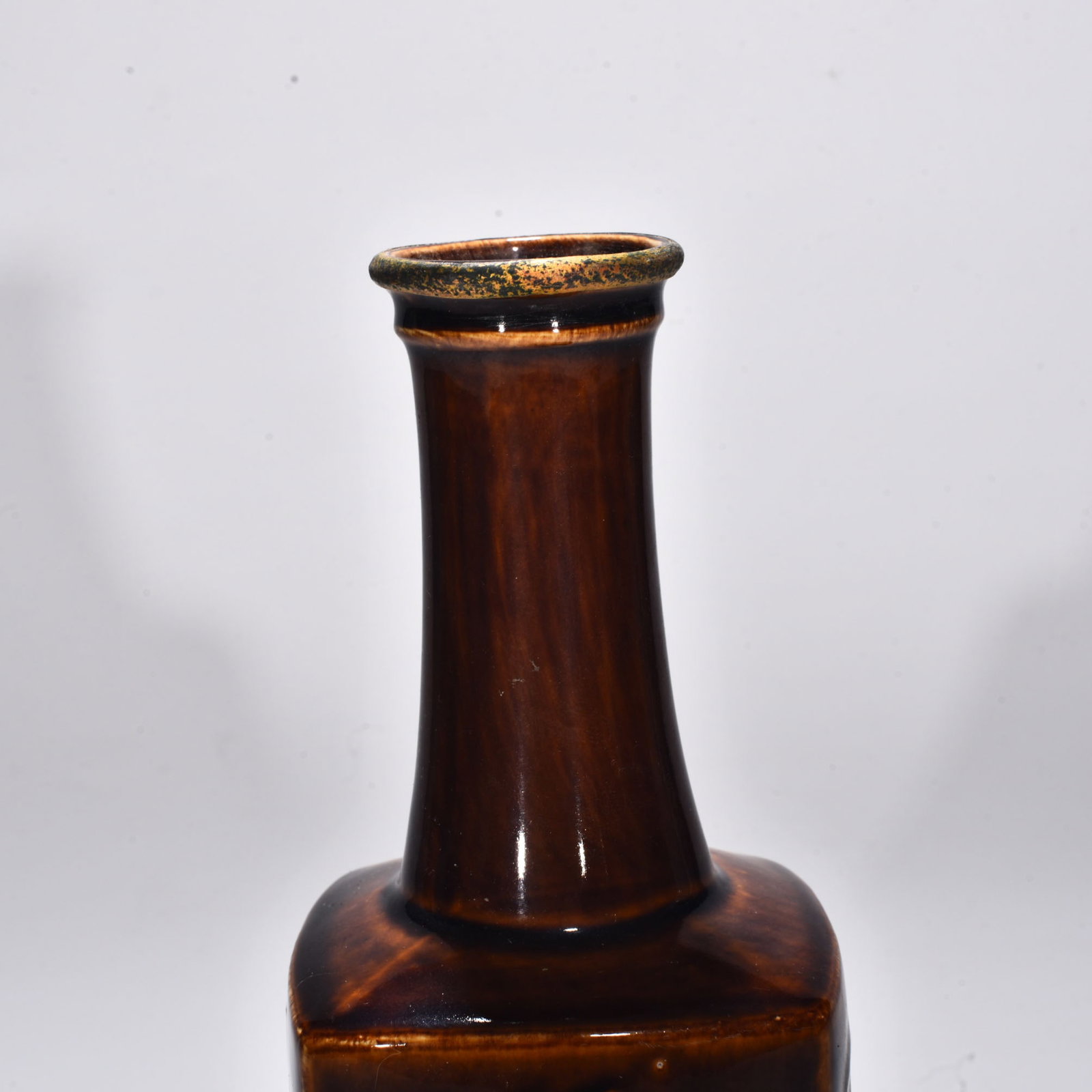 An Exquisite Chinese official rabbit pattern square vase - 2