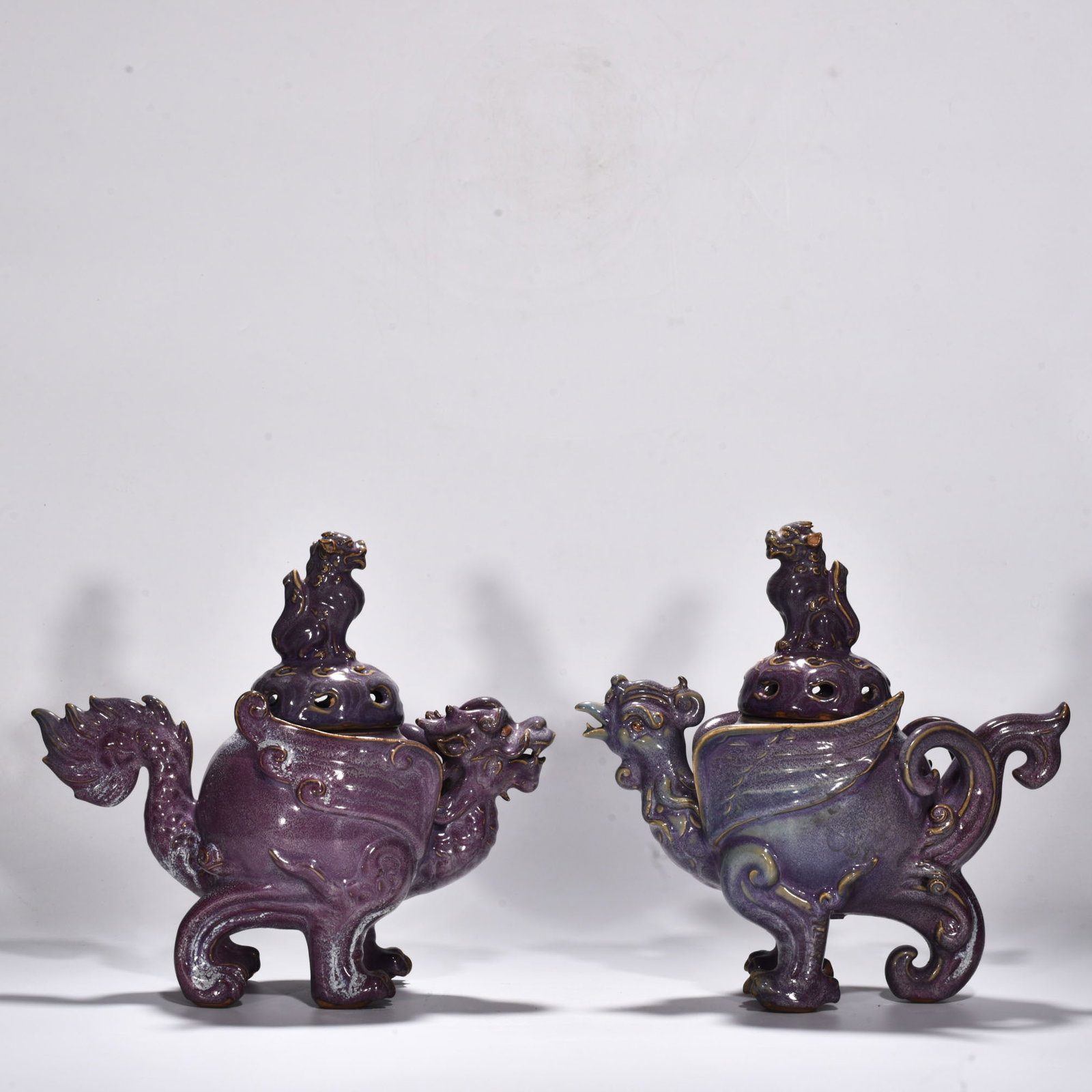 An Exquisite Chinese Jun kiln rose purple glaze smoker: Size: Height 30.5 cm - Diameter 30 cm |Materials: Porcelain |Style Dynasty: song dynasty |Attributed: 10th-C Period |Object:smoker