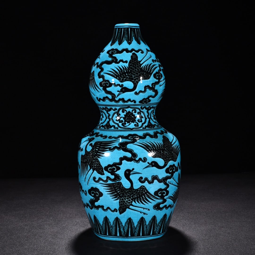 An Exquisite Chinese Jiajing peacock blue glaze blueAnd white cloud gourd vase: Size: Height 35 cm - Diameter 17 cm |Materials: Porcelain |Style Dynasty: Ming Dynasty |Attributed: Wanli|Object:vase
