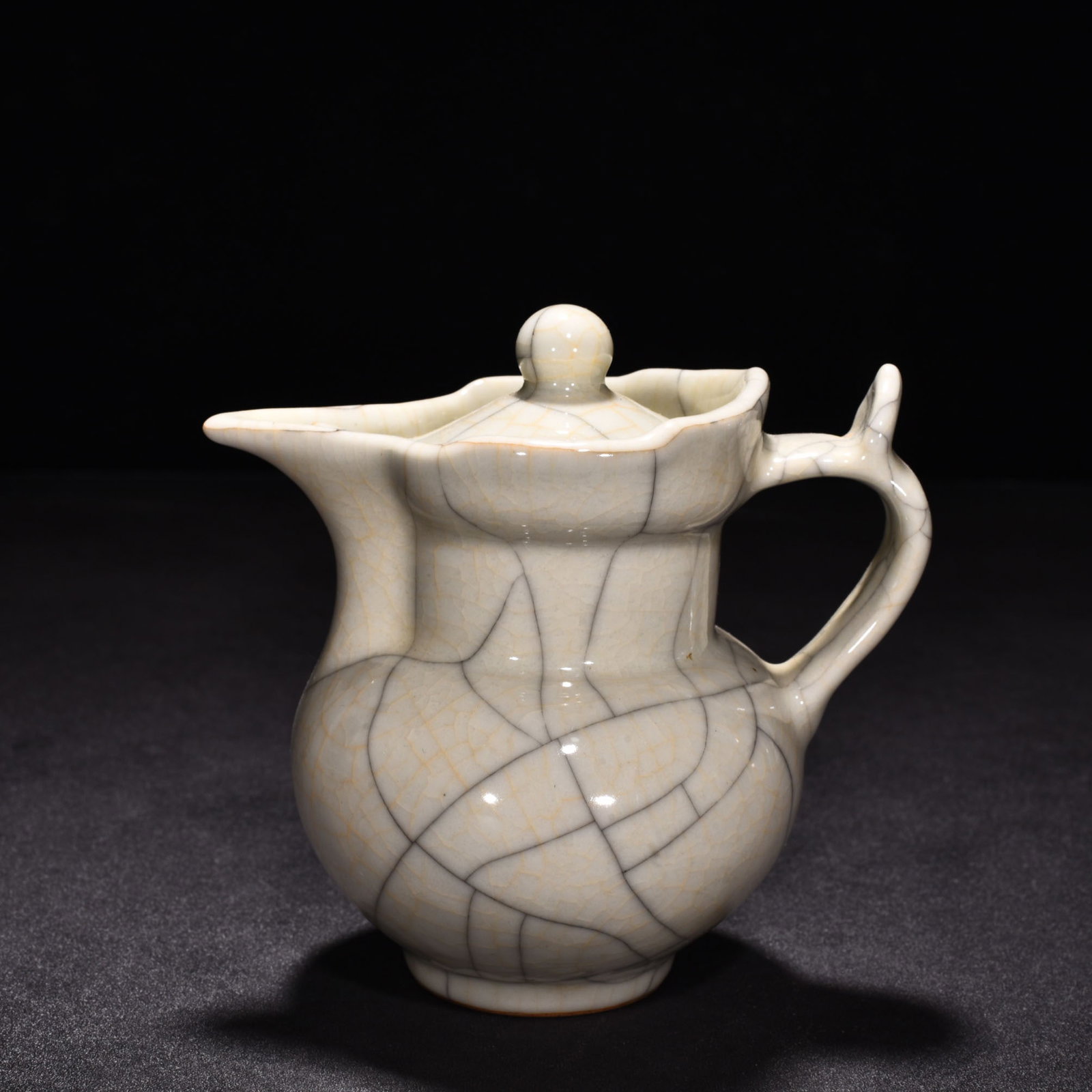 An Exquisite Chinese Ge Kiln sustenance monk hat pot (1 of 7)