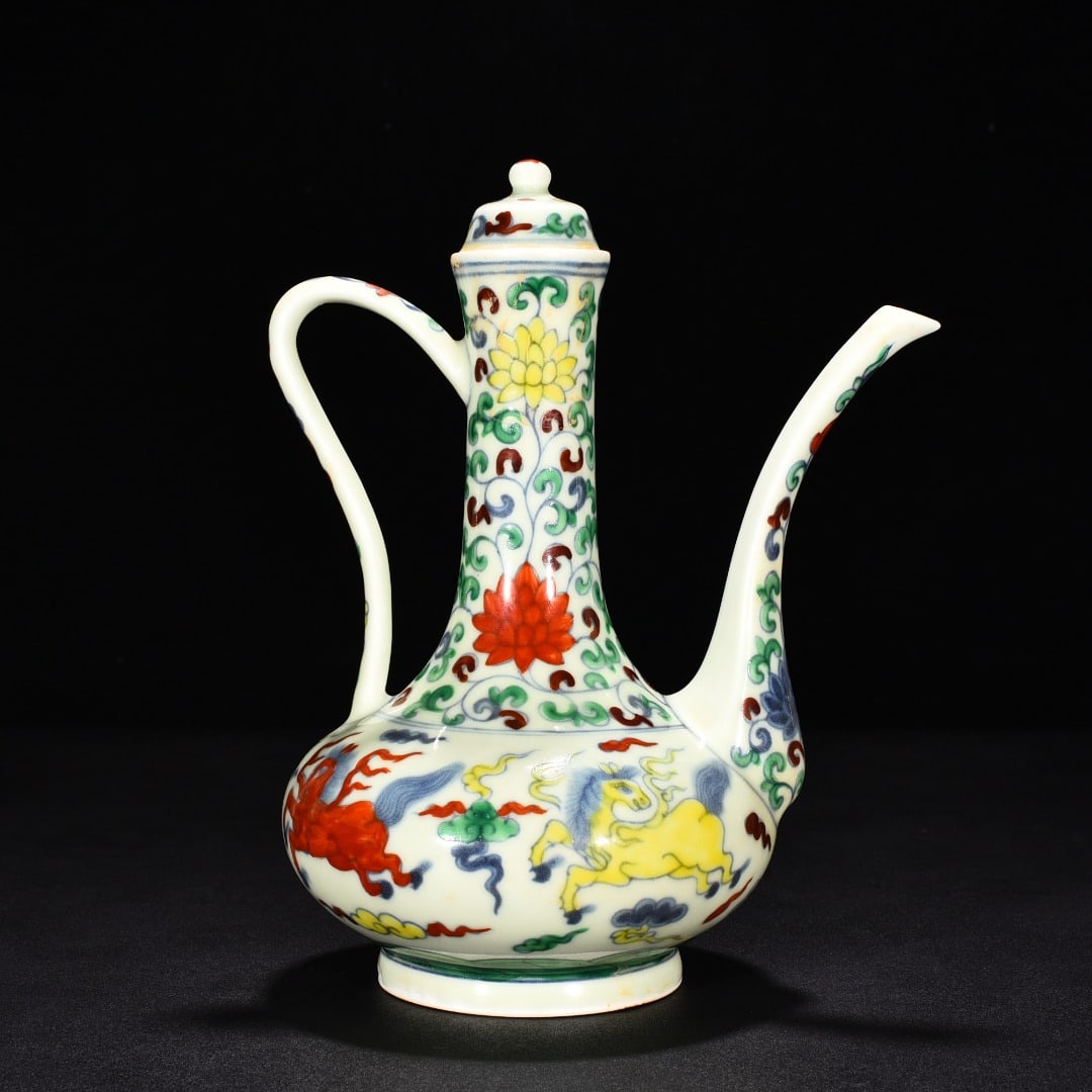 An Exquisite Chinese Doucai Pegasus pattern pot - 5