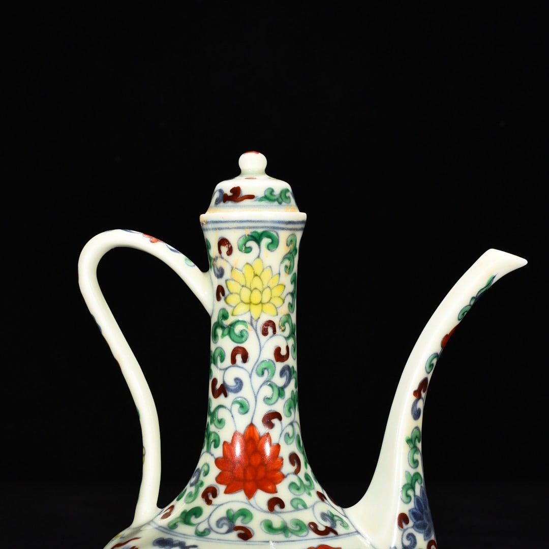 An Exquisite Chinese Doucai Pegasus pattern pot - 6