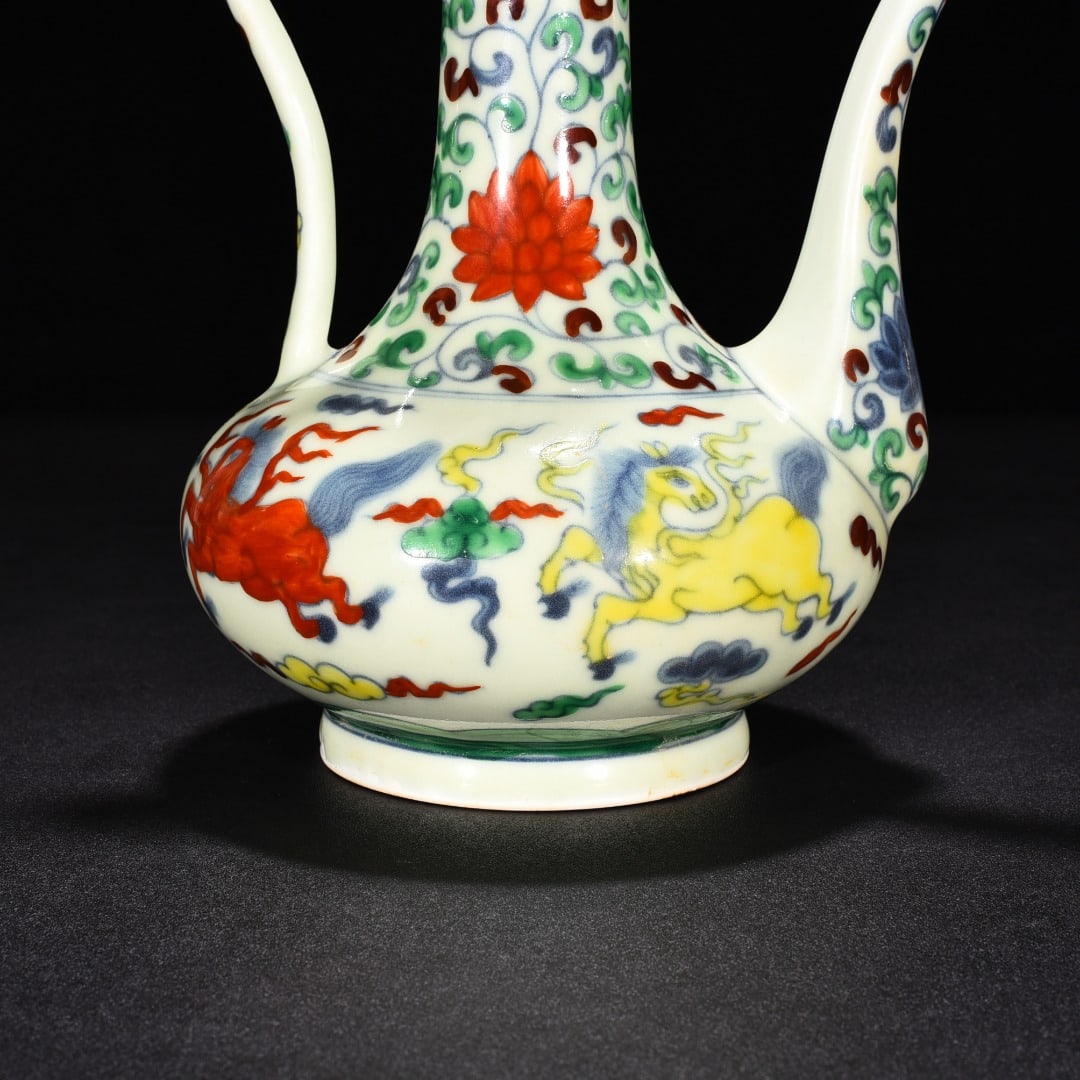 An Exquisite Chinese Doucai Pegasus pattern pot - 7