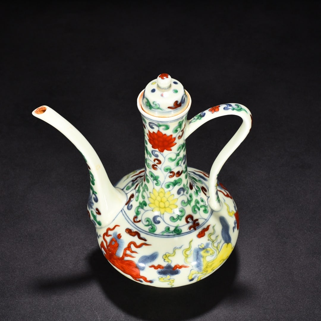 An Exquisite Chinese Doucai Pegasus pattern pot - 8