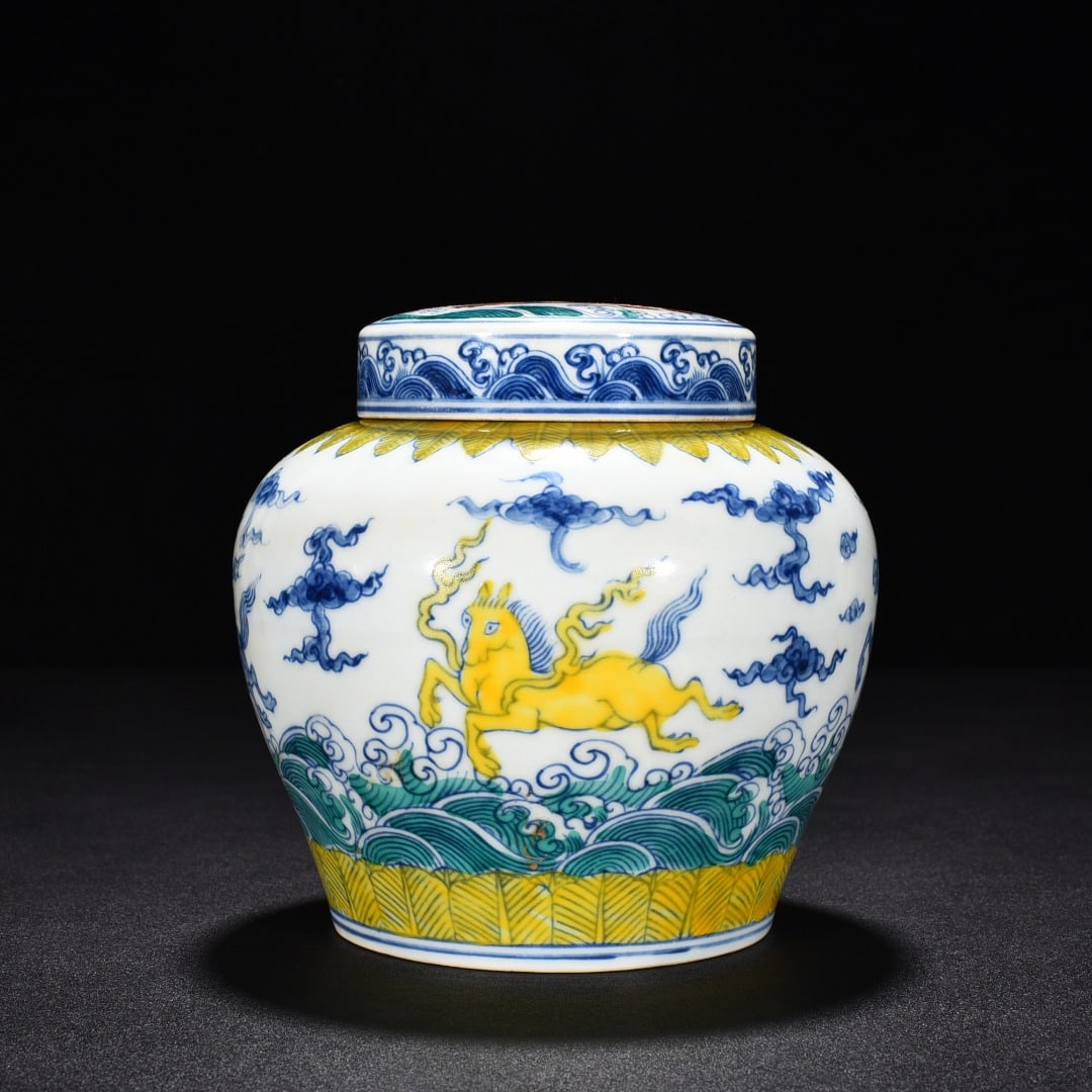 An Exquisite Chinese Dou Cai Tianma pattern Tianzi jar: Size: Height 14 cm - Diameter 14.5 cm |Materials: Porcelain |Style Dynasty: Ming Dynasty |Attributed: changhua |Object: jar