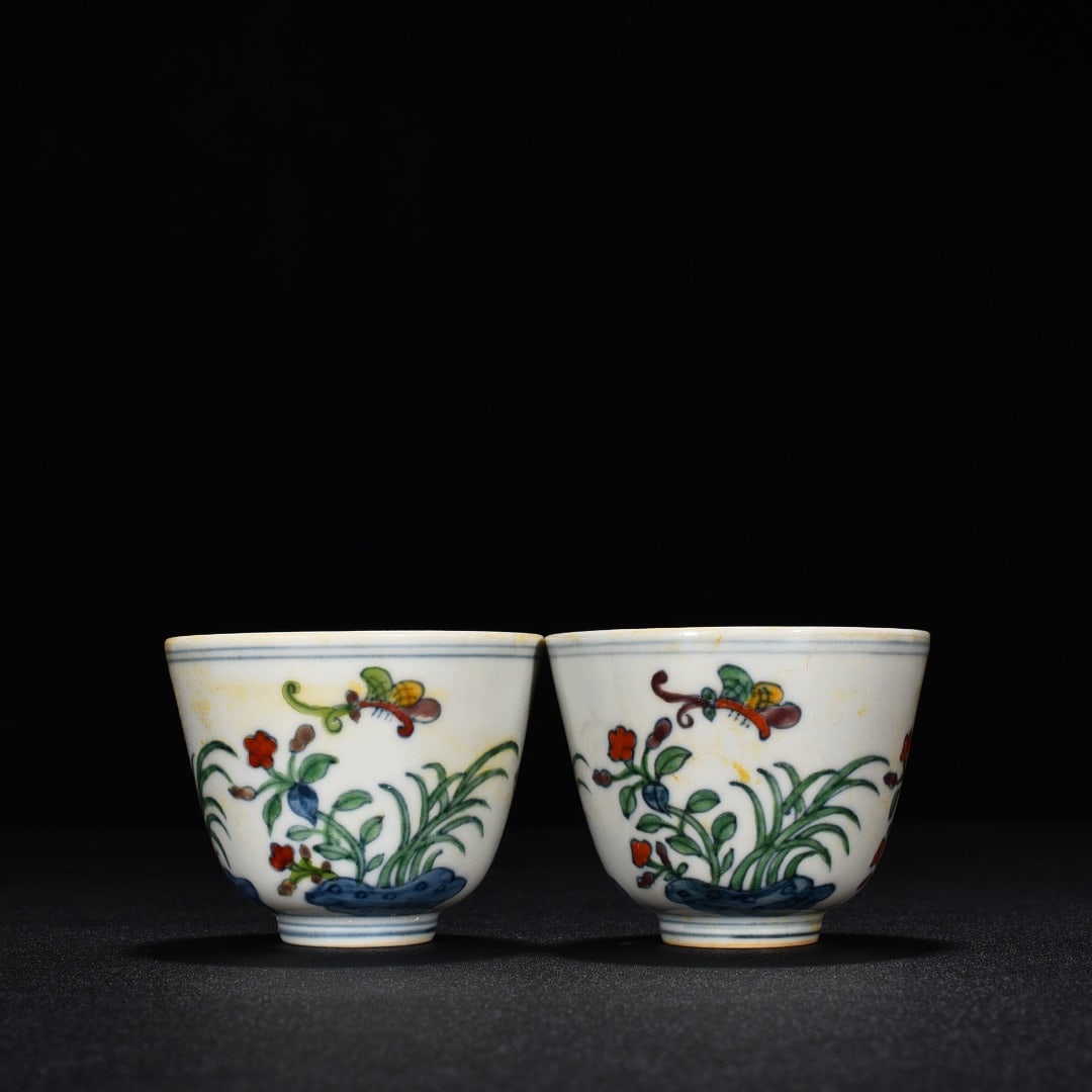 An Exquisite Chinese Doucai cup with purple butterfly (1 of 9)