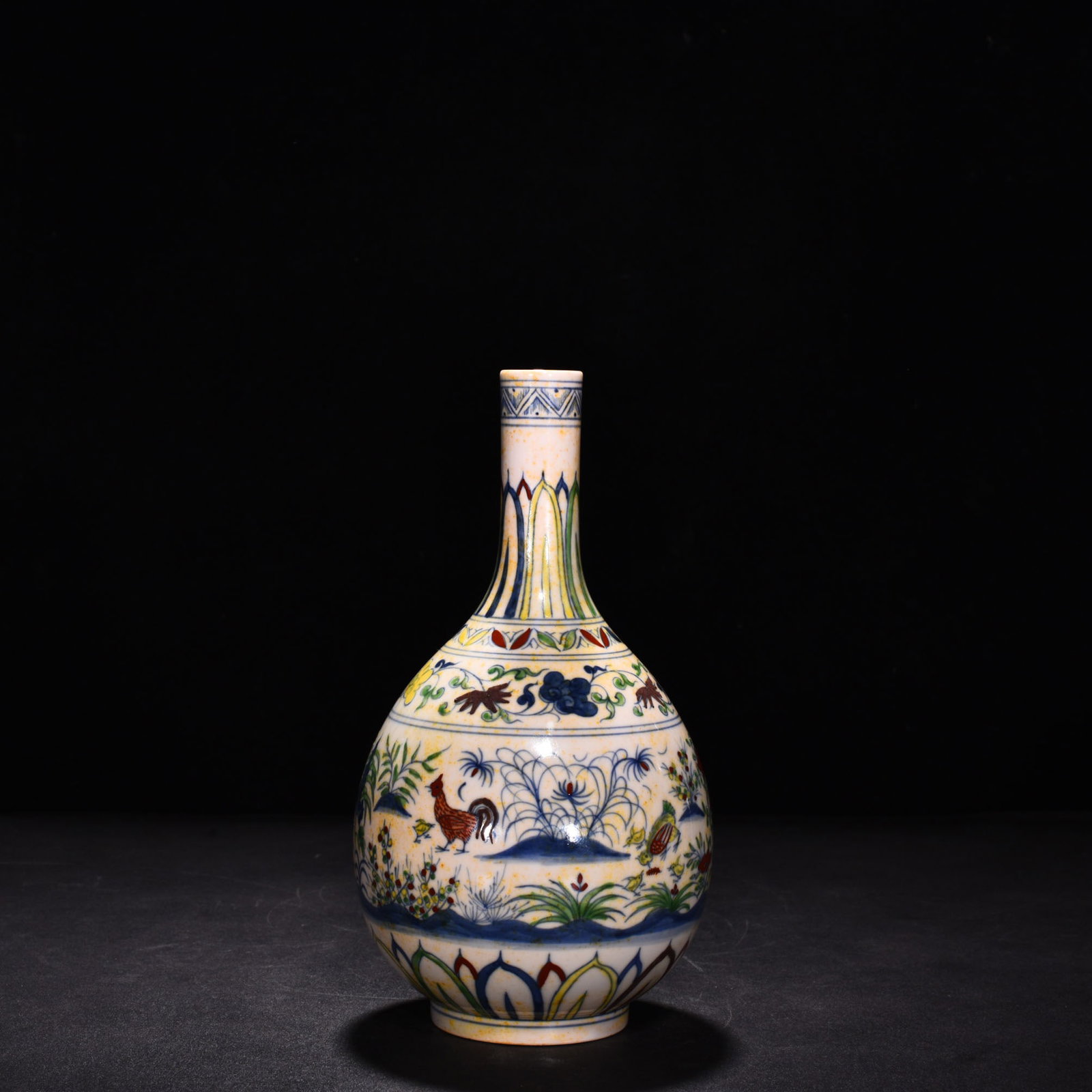 An Exquisite Chinese Red Titus Doucai Colorful Purple Bile Vase: Size: Height 24 cm - Diameter 12 cm |Materials: Porcelain |Style Dynasty: Ming Dynasty |Attributed: changhua |Object: vase