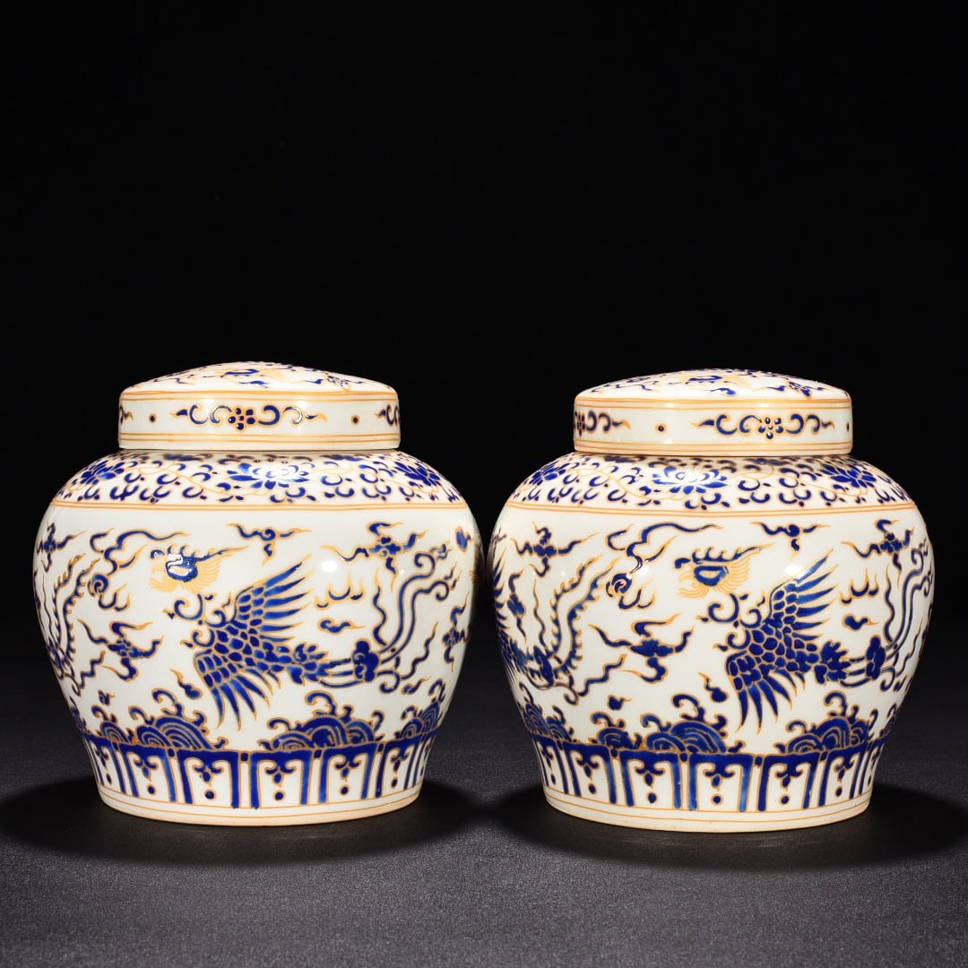 An Exquisite Chinese blue color painted golden phoenix pattern jar: Size: Height 13.6 cm - Diameter 14 cm |Materials: Porcelain |Style Dynasty: Ming Dynasty |Attributed: changhua |Object: jar