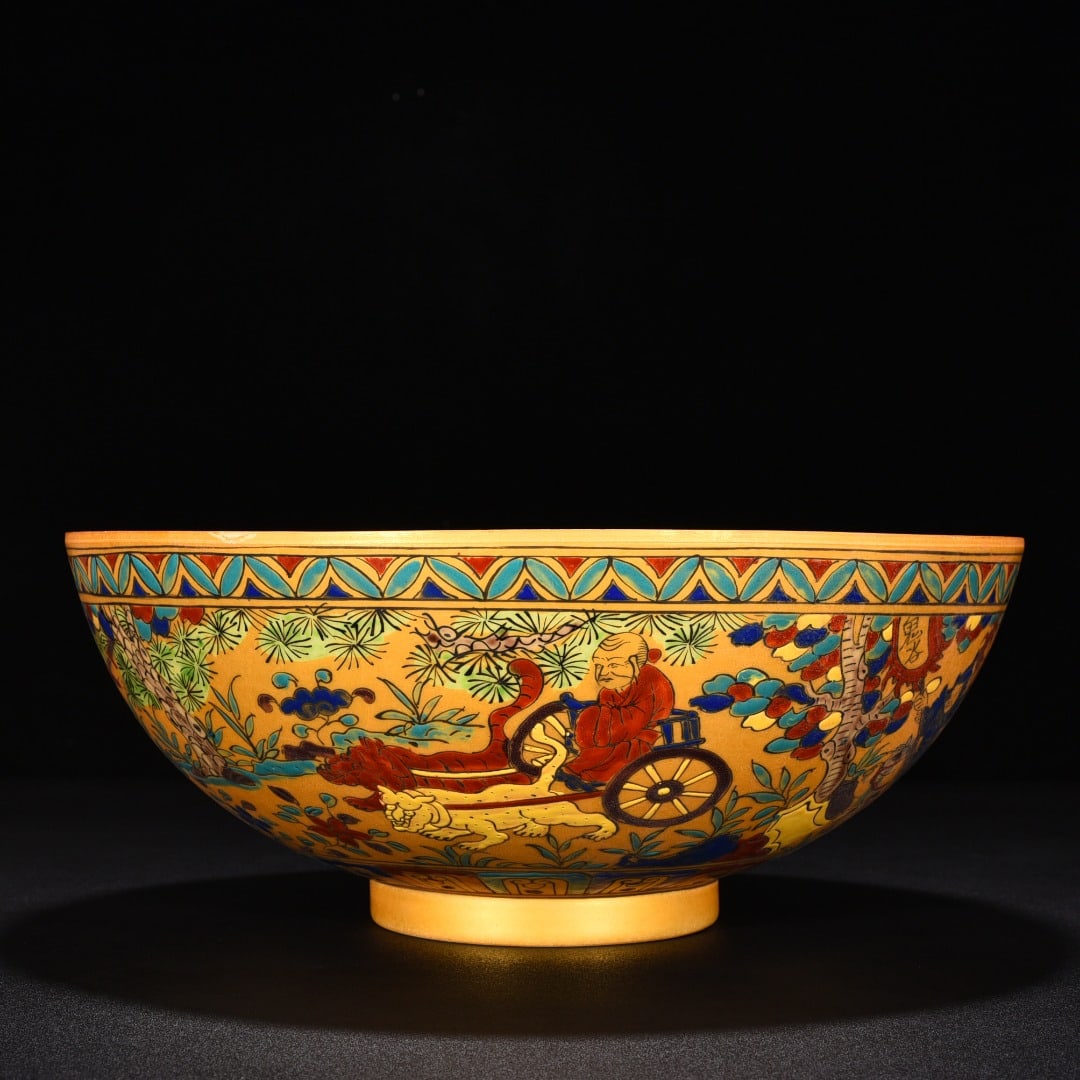 An Exquisite Chinese Jindi colorful ghost valley bowl: Size: Height 12 cm - Diameter 29.5 cm |Materials: Porcelain |Style Dynasty: Ming Dynasty |Attributed: changhua |Object: bowl