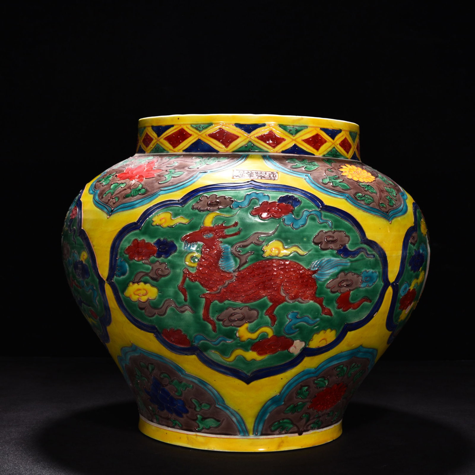 An Exquisite Chinese enamel jar with unicornAnd phoenix pattern: Size: Height 30 cm - Diameter 32 cm |Materials: Porcelain |Style Dynasty: Ming Dynasty |Attributed: Yongle |Object: jar