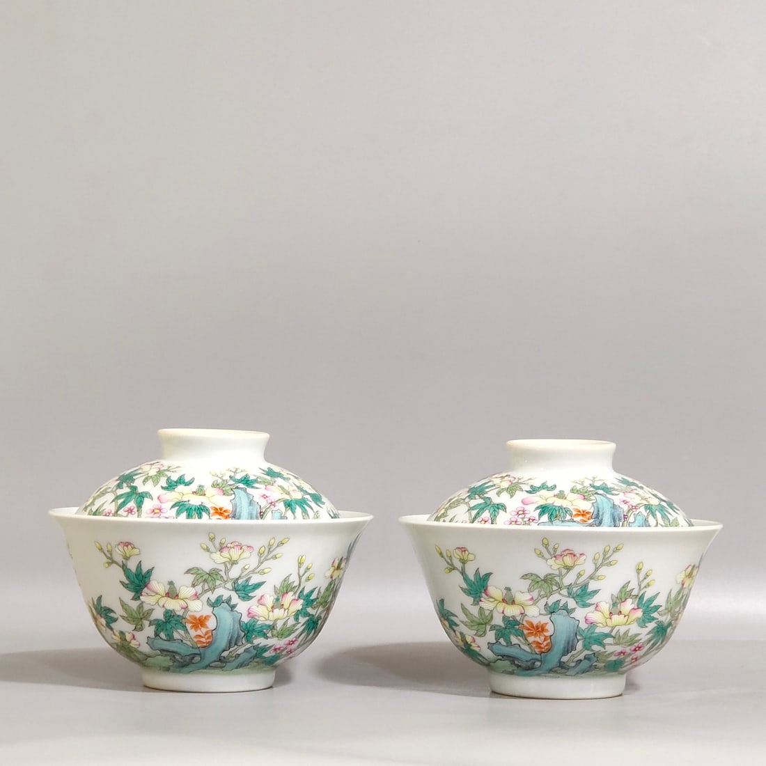 An Exquisite Chinese sunflower bowl (1 of 9)