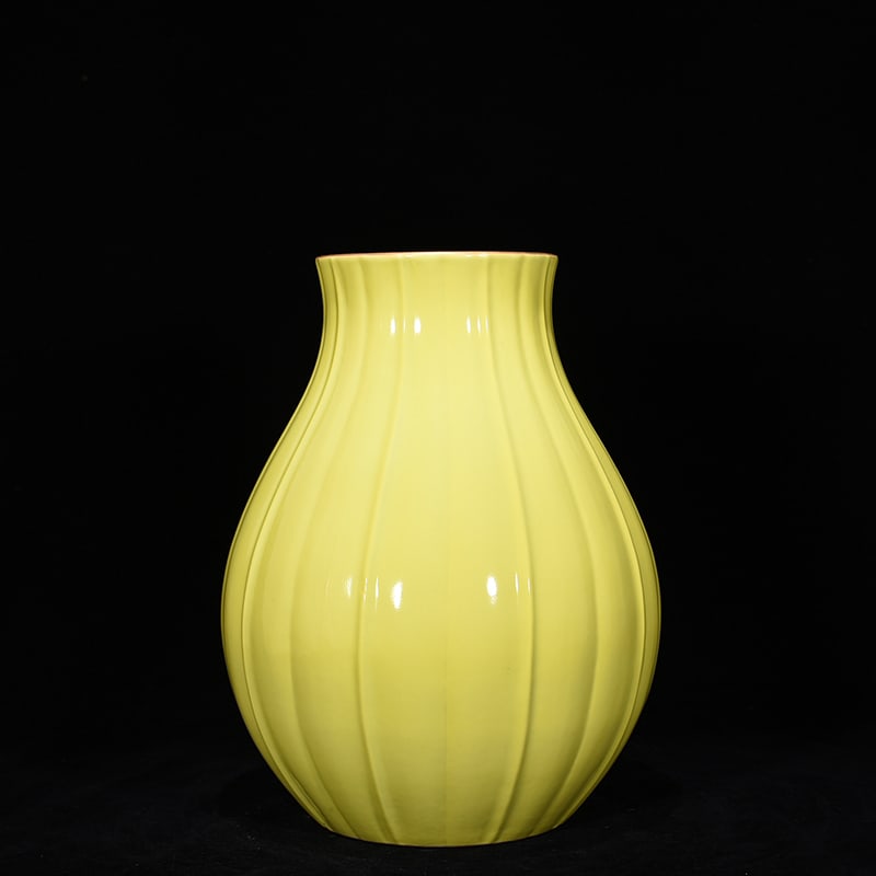 An Exquisite Chinese Lemon Yellow Glaze Ancient Porcelain Vase: Size: Height 34 cm - Width 24 cm |Materials: Porcelain |Style Dynasty: Qing dynasty |Inscription: Qianlong Mark |Object: vase