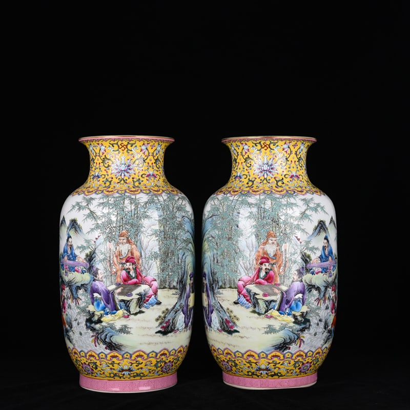 An Exquisite Chinese pastel bamboo forest lantern vase: Size: Height 44 cm - Width 23 cm |Materials: Porcelain |Style Dynasty: Qing dynasty |Inscription: Qianlong Mark |Object: vase