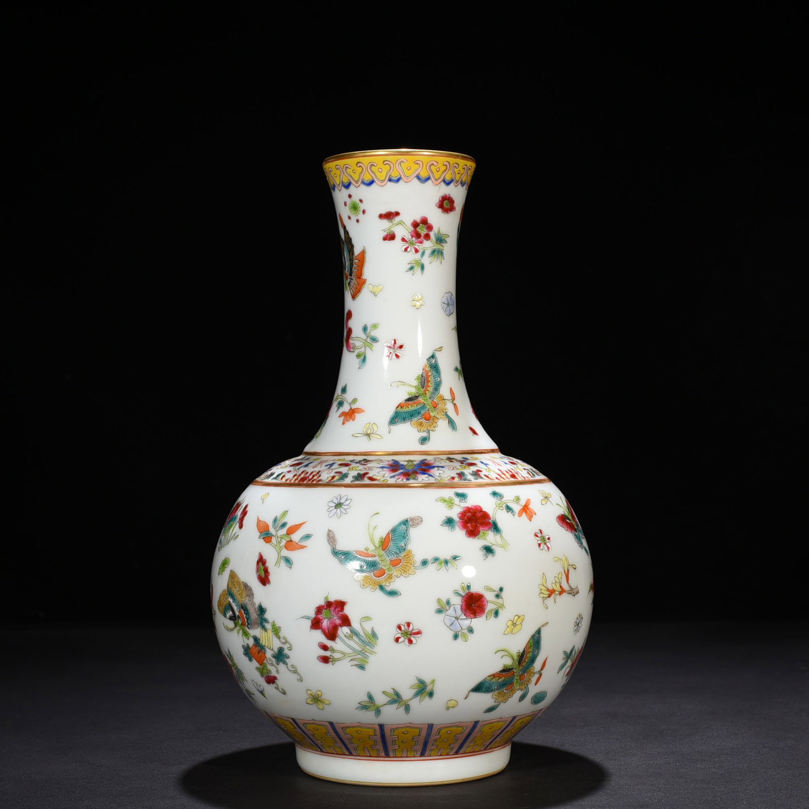 An Exquisite Chinese pastel butterfly love vase: Size: Height 33 cm - Width 20 cm |Materials: Porcelain |Style Dynasty: Qing dynasty |Inscription: Qianlong Mark |Object: vase