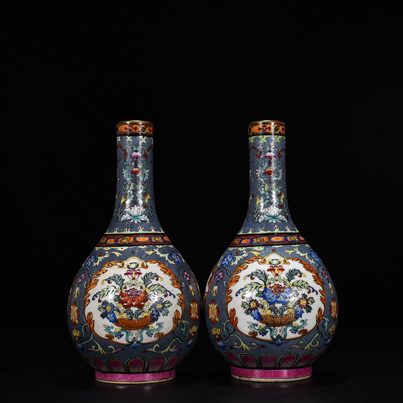 An Exquisite Chinese pastel rolled vase with floral: Size: Height 24 cm - Width 13 cm |Materials: Porcelain |Style Dynasty: Qing dynasty |Inscription: Qianlong Mark |Object: vase