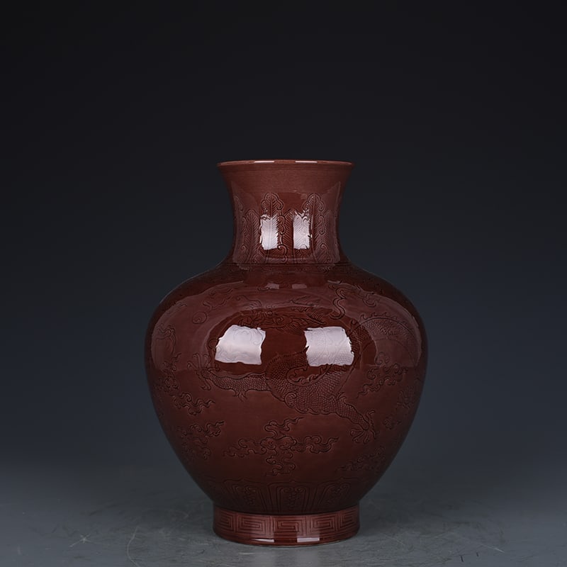 An Exquisite Chinese eggplant skin purple glaze bottle with hidden dragon: Size: Height 24 cm - Width 17 cm |Materials: Porcelain |Style Dynasty: Qing dynasty |Inscription: Qianlong Mark |Object: bottle