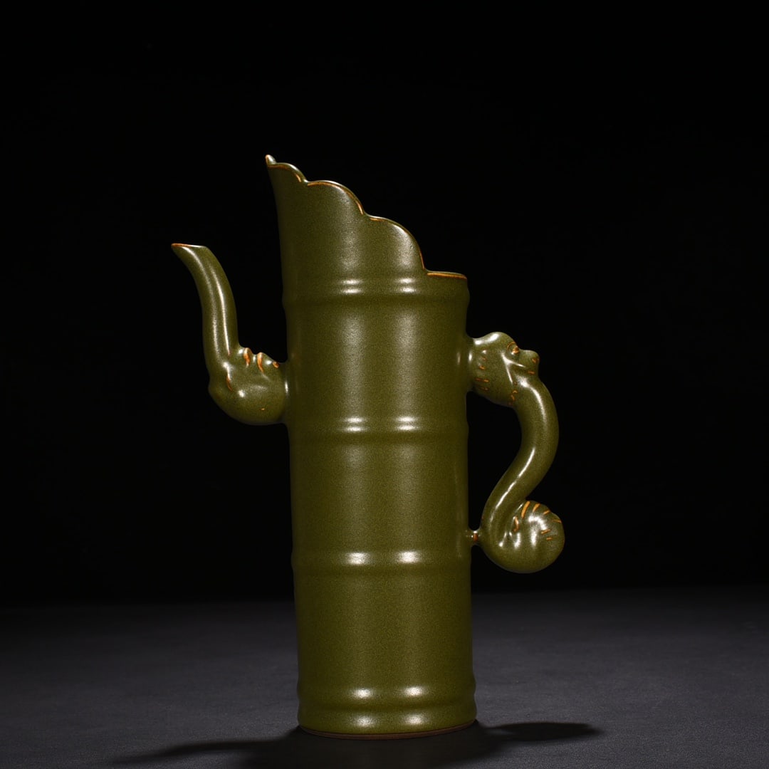 An Exquisite Chinese tea powder glazed Duomu teapot (1 of 9)