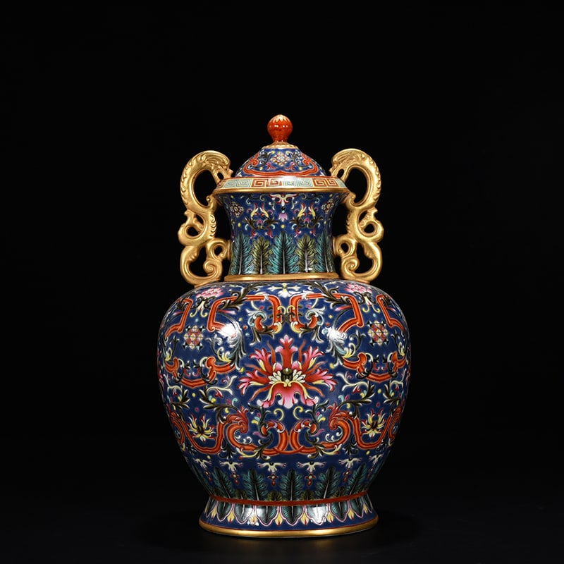 An Exquisite Chinese blue ground enamel double-eared statue: Size: Height 32 cm - Width 20 cm |Materials: Porcelain |Style Dynasty: Qing dynasty |Inscription: Qianlong Mark |Object: statue