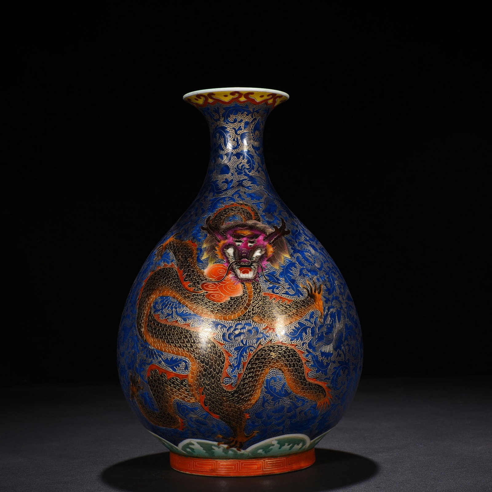 An Exquisite Chinese blue ground gold silk enamel blue dragon godson dragon jade pot spring vase: Size: Height 34 cm - Width 21 cm |Materials: Porcelain |Style Dynasty: Qing dynasty |Inscription: Qianlong Mark |Object: vase