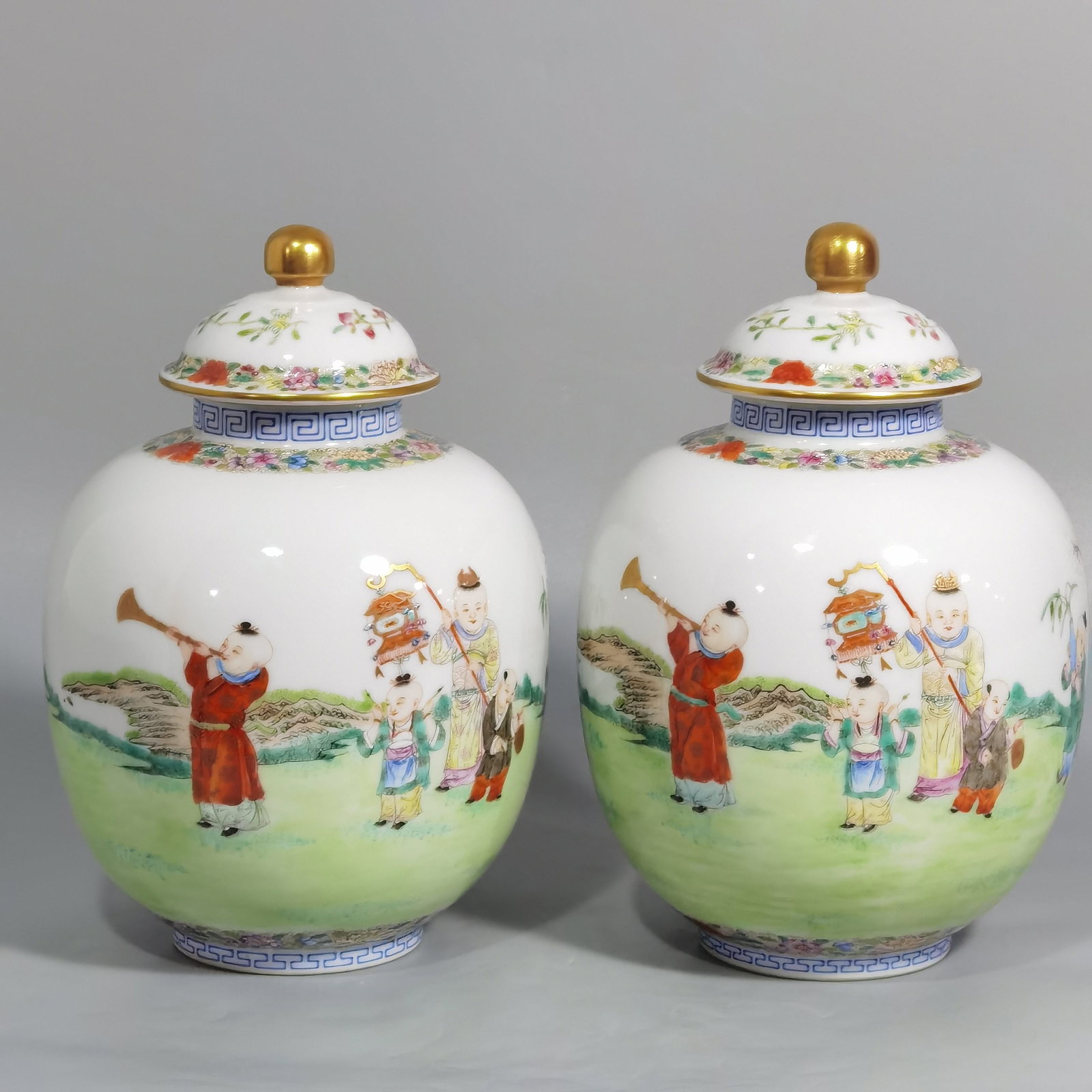 An Exquisite Chinese Lin Zhi Xiang famille rose nine-tongzi lid jar (1 of 9)
