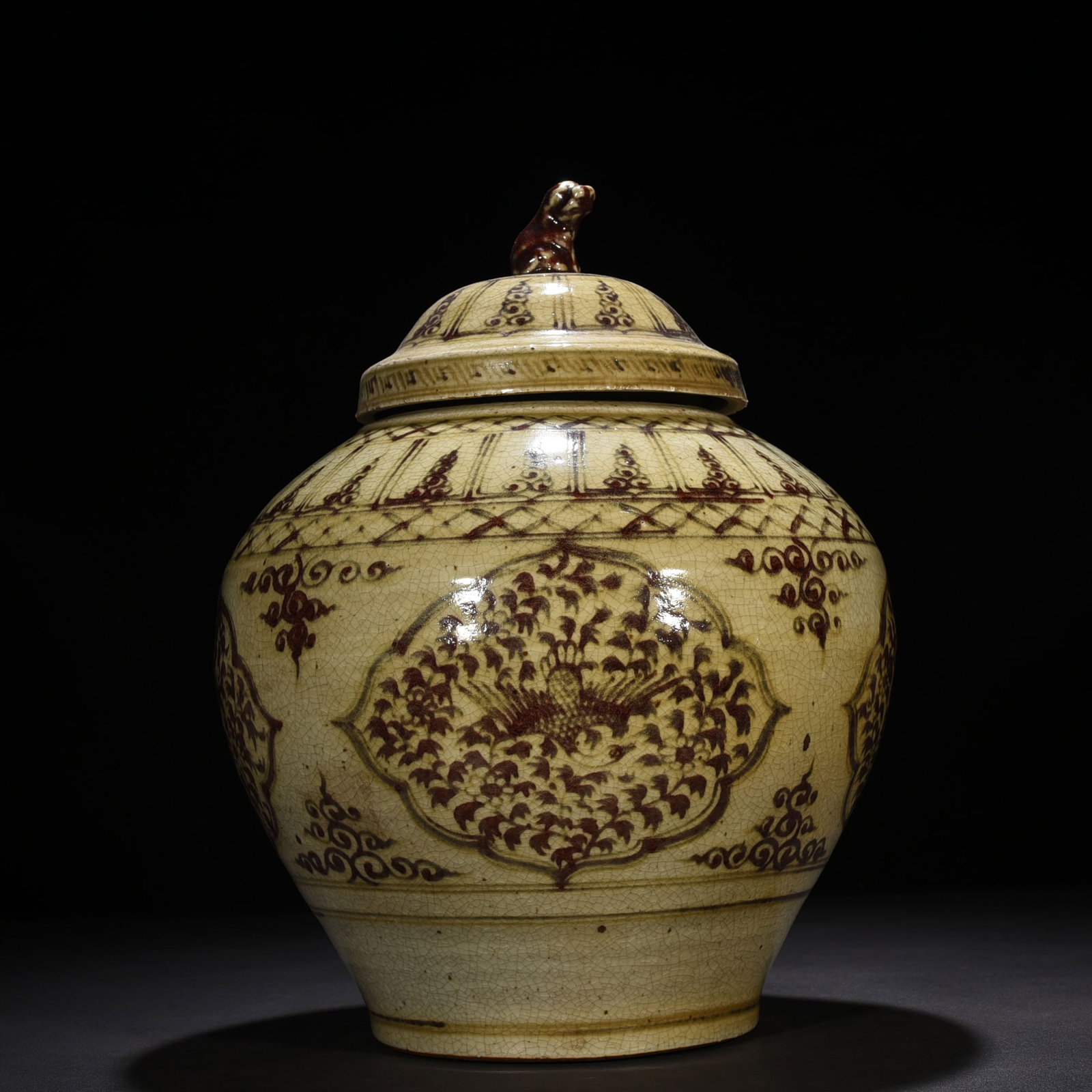 An Exquisite Chinese glazed red flower and phoenix pattern covered jar: Size: Height 41 cm - Width 32 cm |Materials: Porcelain |Style Dynasty: Yuan dynasty |Attributed: 13th-c |Object: jar